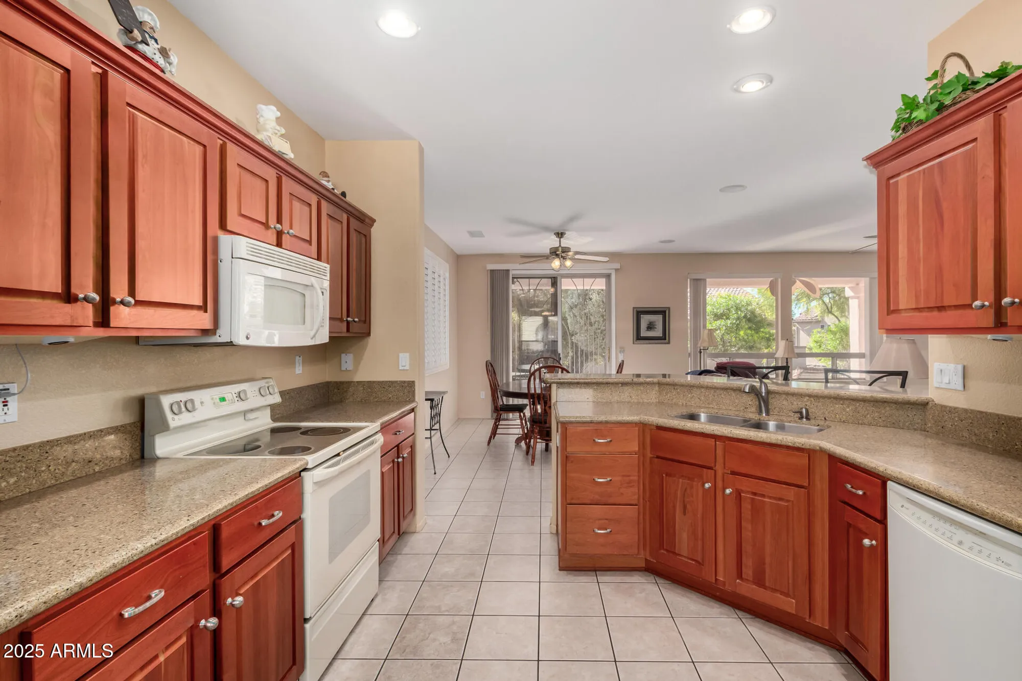 Property Slideshow image 11 of 27 | 16303 w sandia park dr, Surprise, AZ, 85374