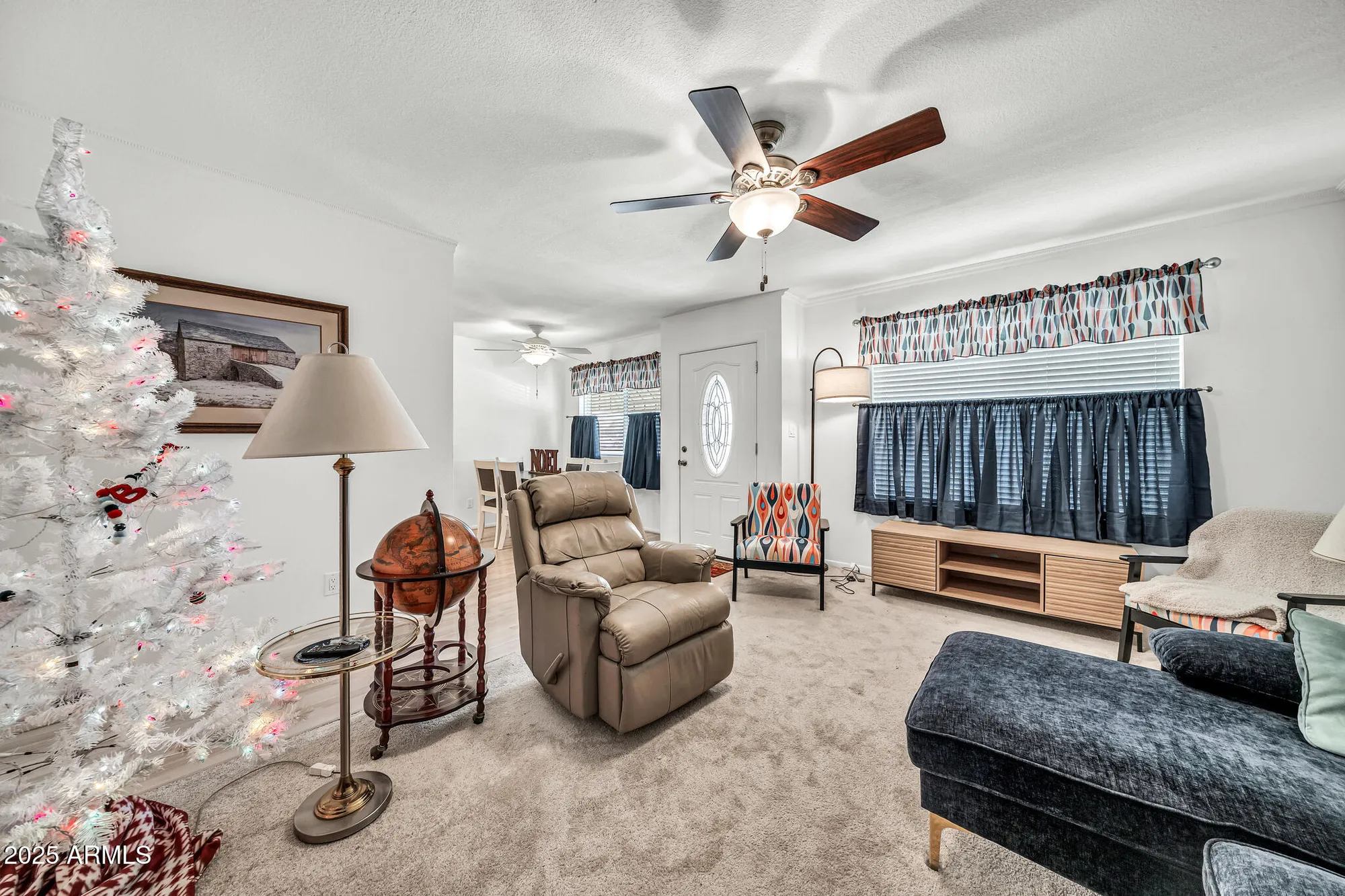 Property Slideshow image 7 of 39 | 10002 n 97th dr a, Peoria, AZ, 85345