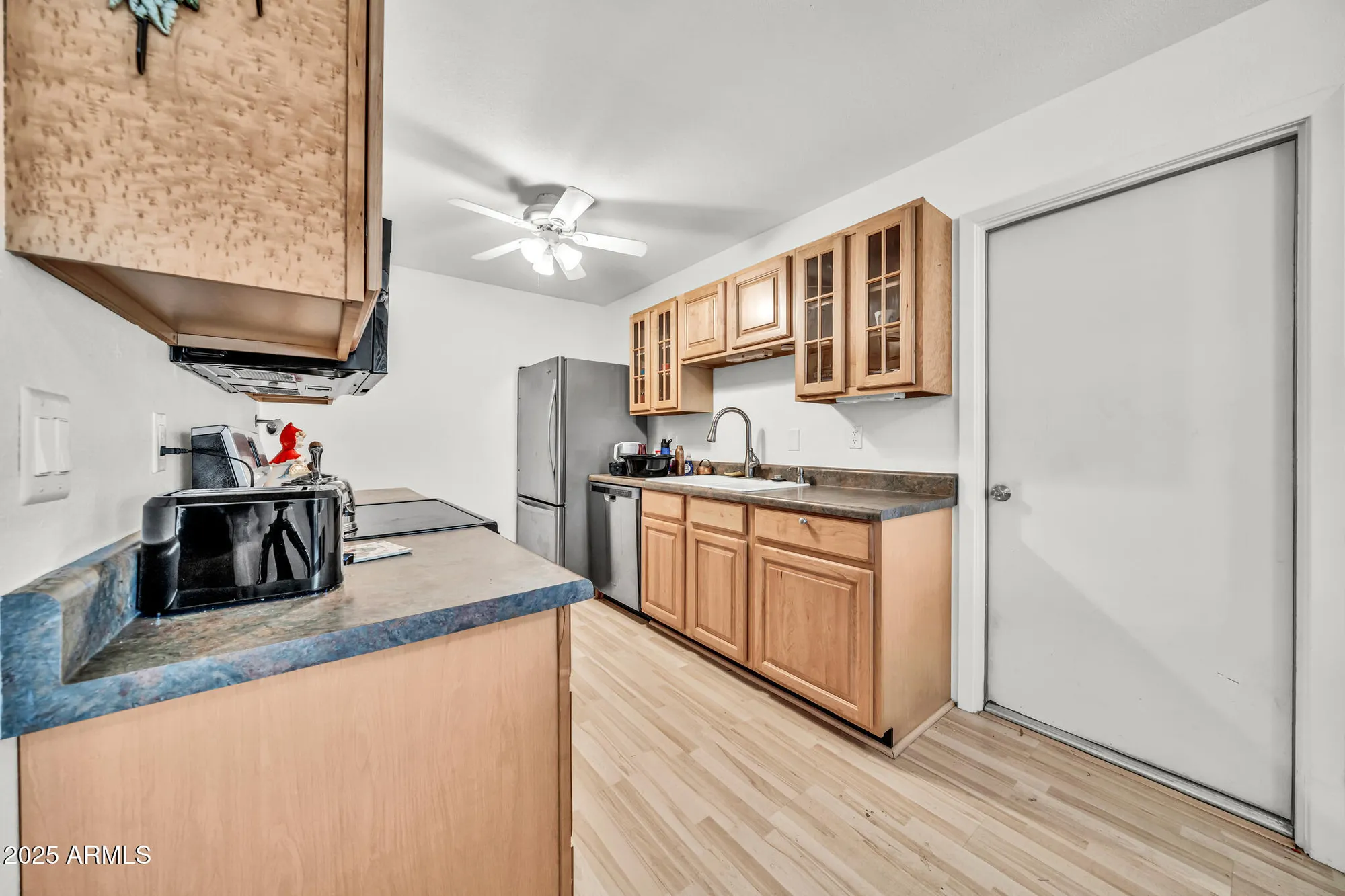 Property Slideshow image 14 of 39 | 10002 n 97th dr a, Peoria, AZ, 85345