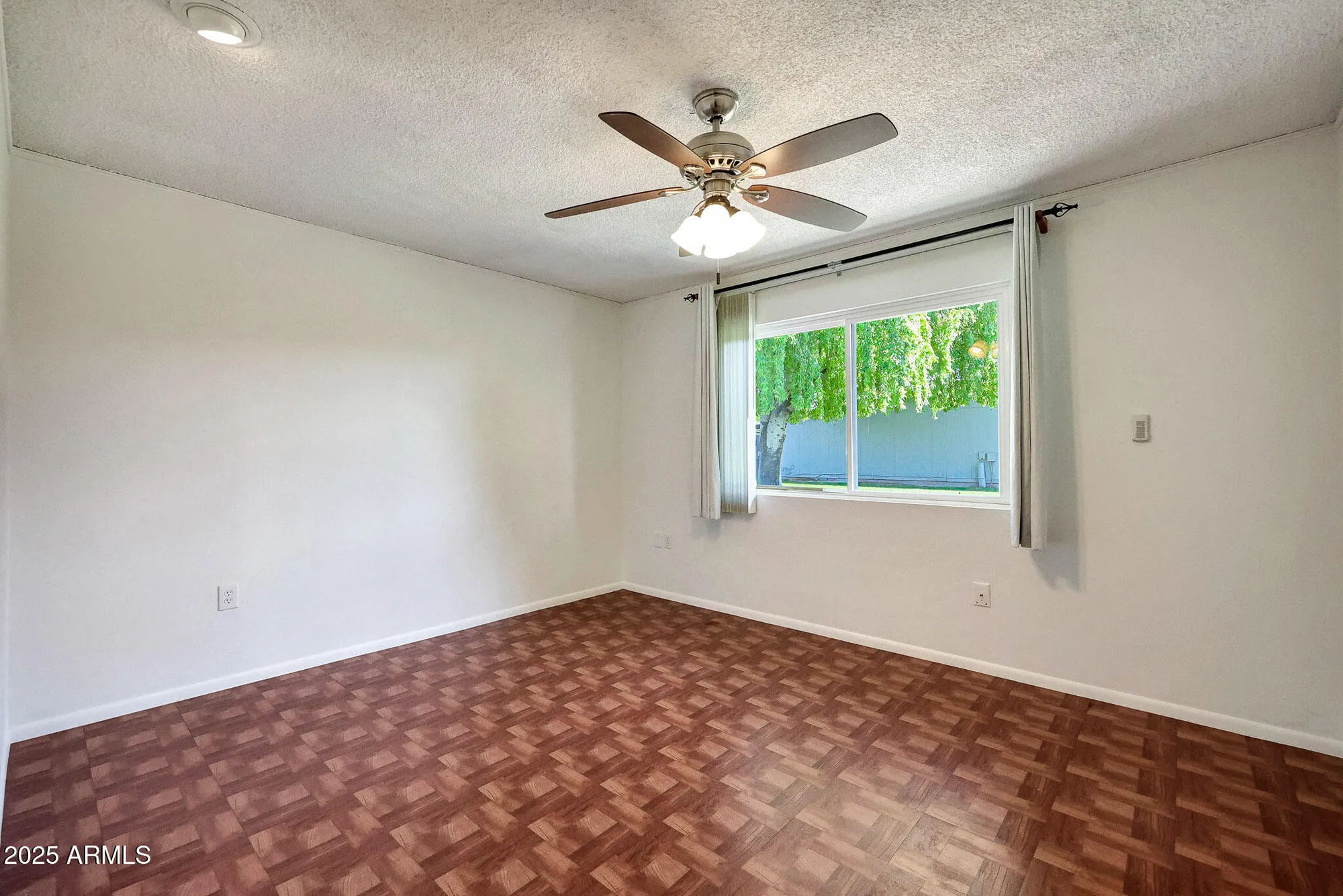 Property Slideshow image 8 of 37 | 13234 n 109th ave, Sun City, AZ, 85351