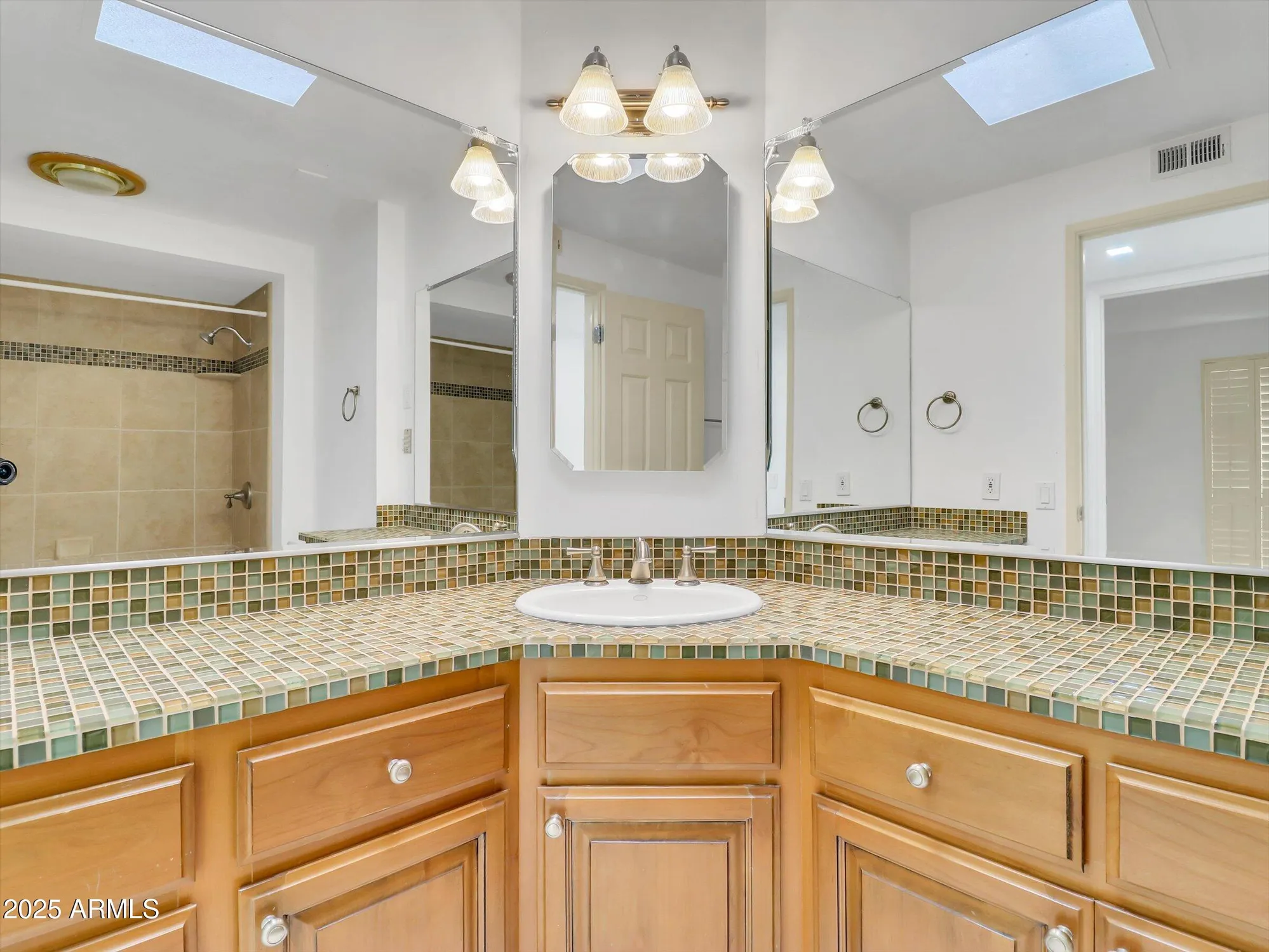 Property Slideshow image 21 of 43 | 15213 n cameo dr, Sun City, AZ, 85351
