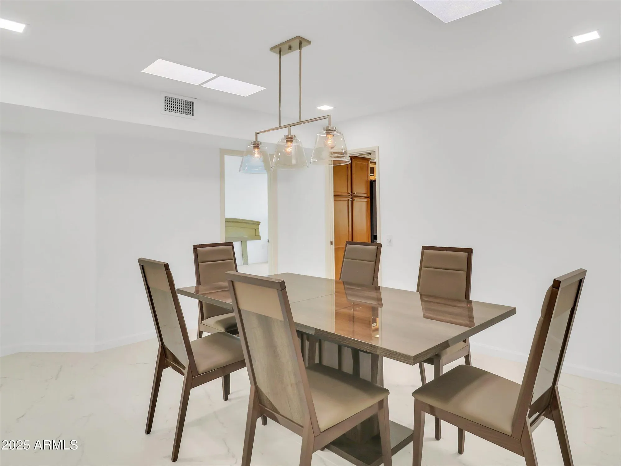 Property Slideshow image 9 of 43 | 15213 n cameo dr, Sun City, AZ, 85351