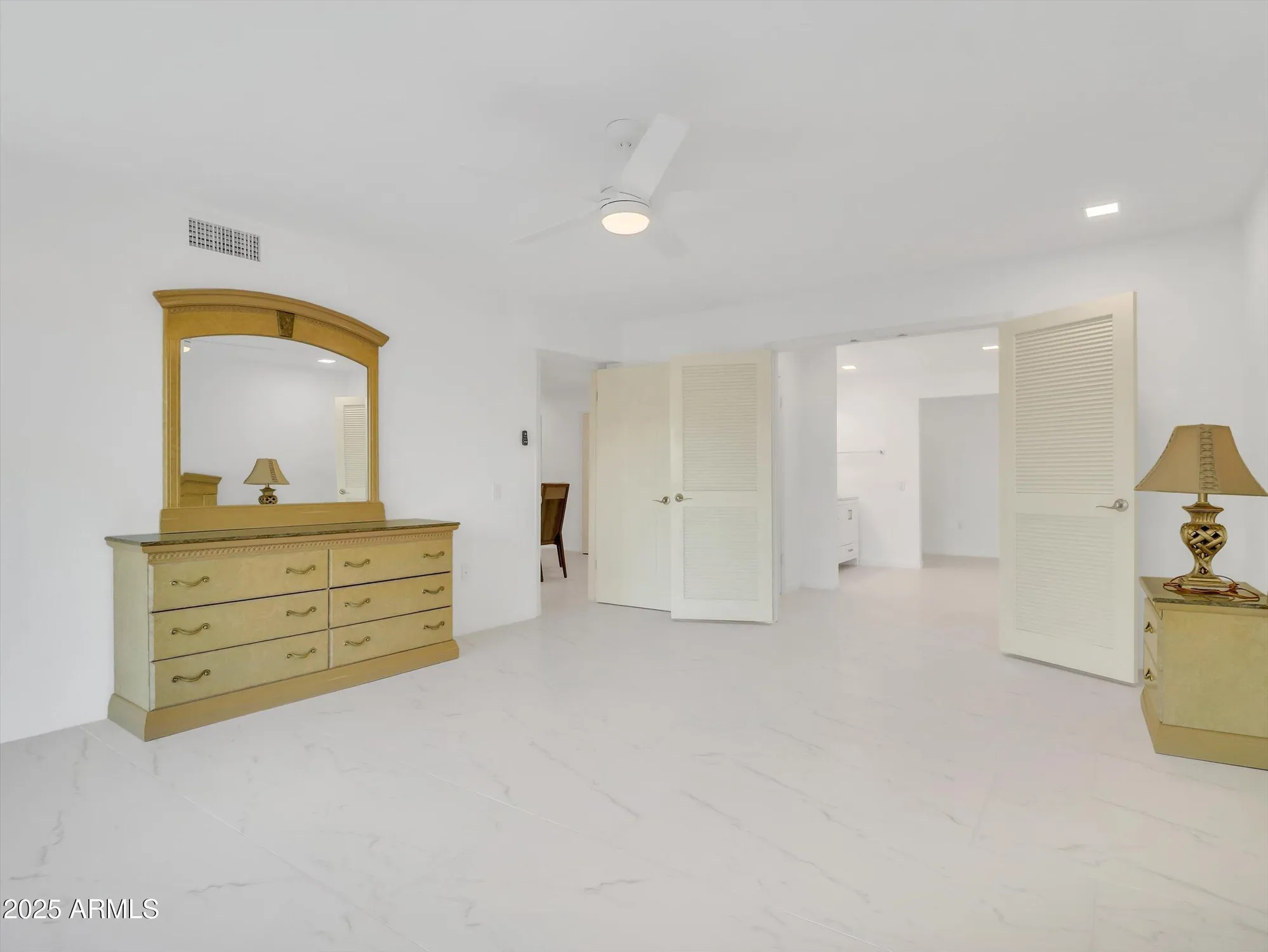 Property Slideshow image 13 of 43 | 15213 n cameo dr, Sun City, AZ, 85351