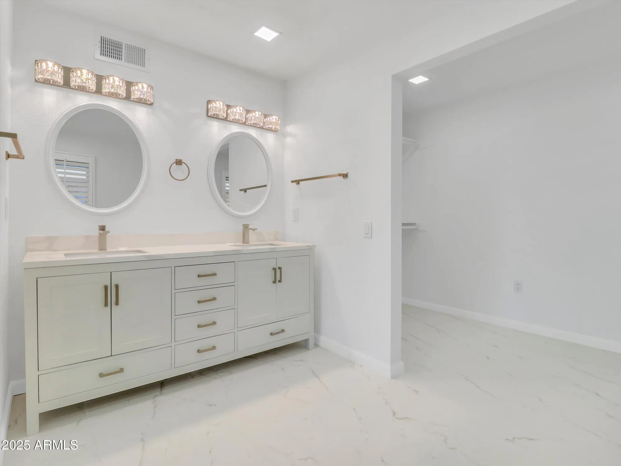 Property Slideshow image 14 of 43 | 15213 n cameo dr, Sun City, AZ, 85351