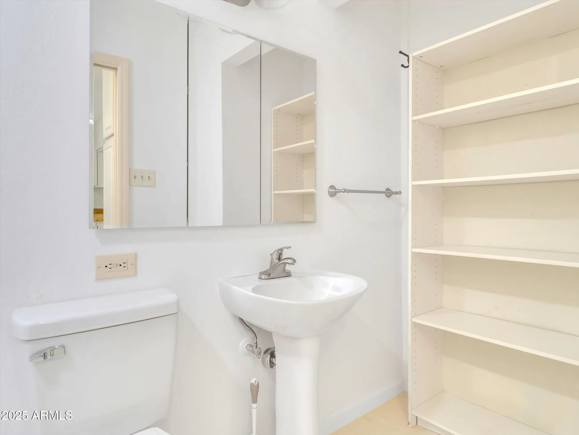 Property Slideshow image 27 of 43 | 15213 n cameo dr, Sun City, AZ, 85351