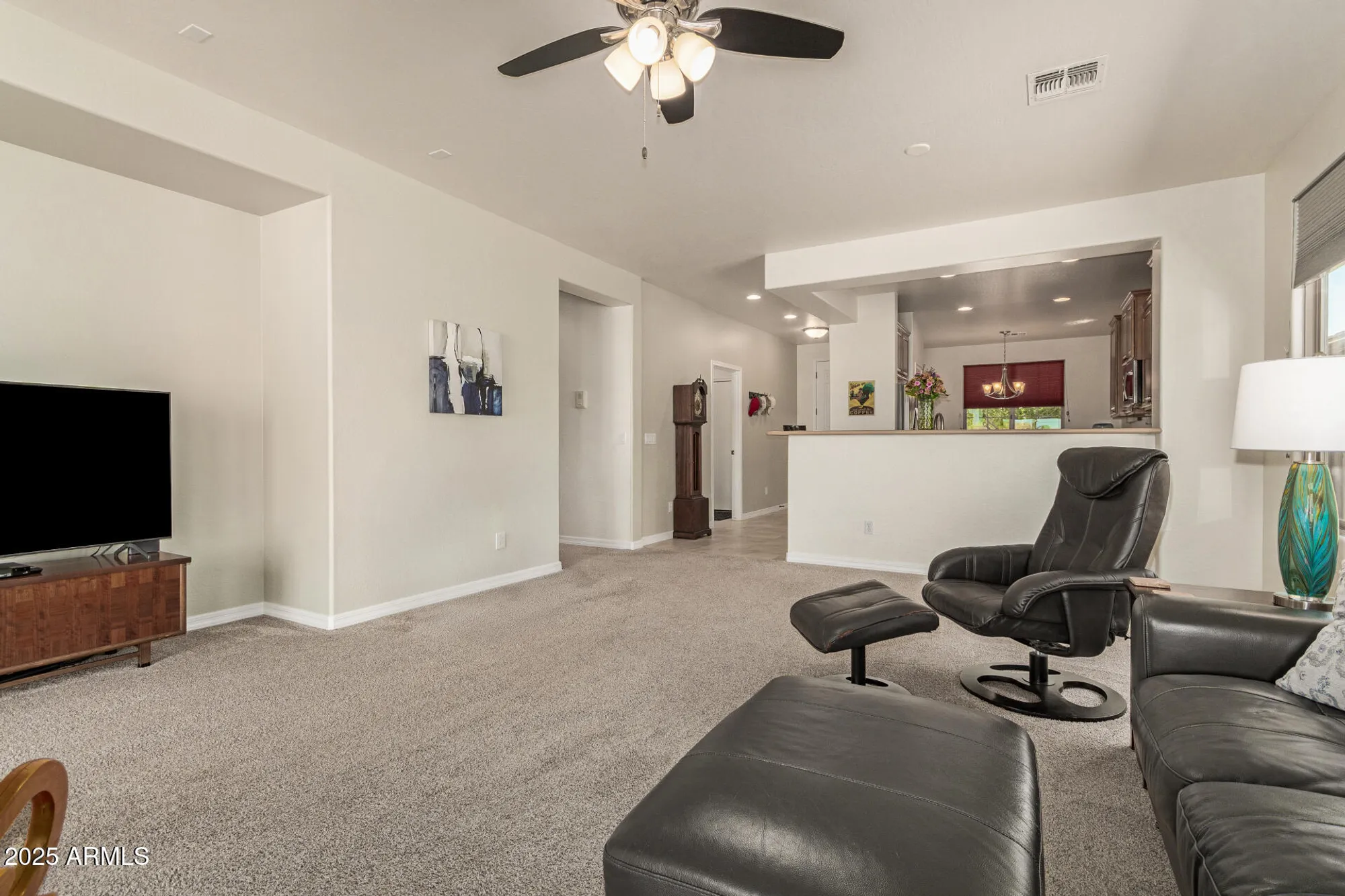 Property Slideshow image 8 of 27 | 676 w twin peaks pkwy, San Tan Valley, AZ, 85143