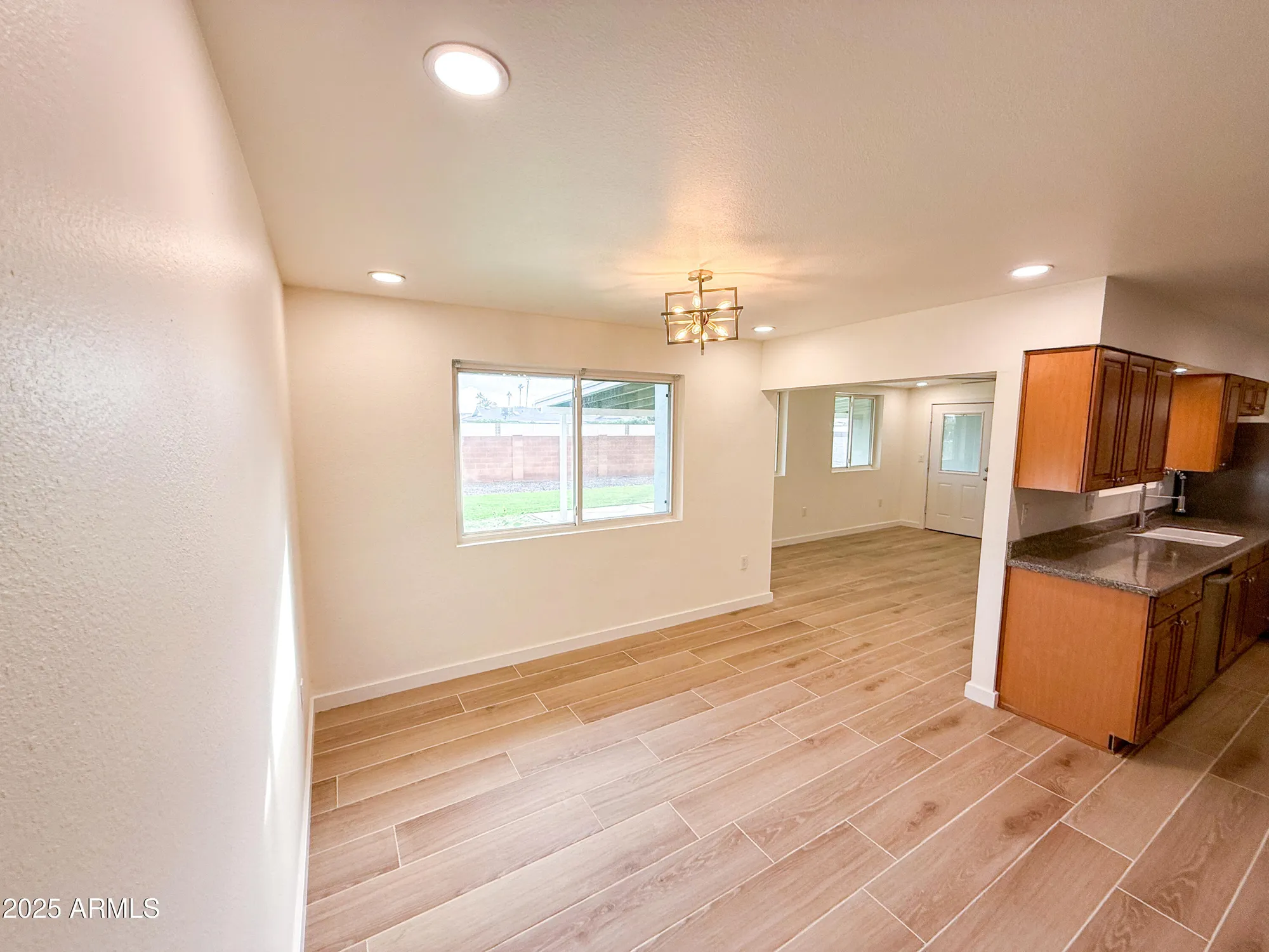 Property Slideshow image 9 of 20 | 11855 n mission dr, Sun City, AZ, 85351