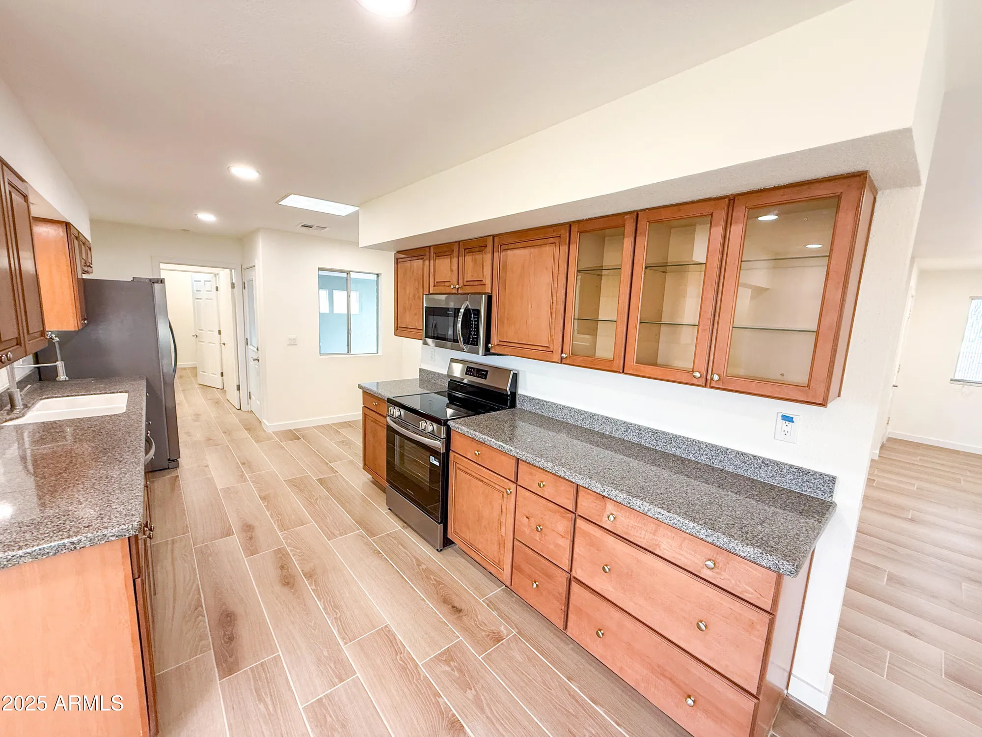 Property Slideshow image 10 of 20 | 11855 n mission dr, Sun City, AZ, 85351