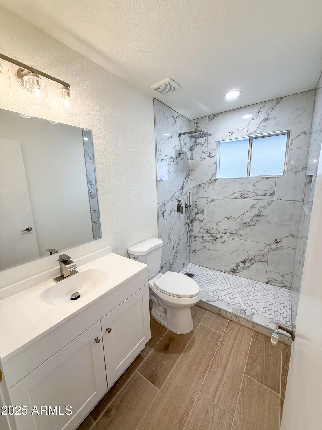 Property Slideshow image 15 of 20 | 11855 n mission dr, Sun City, AZ, 85351