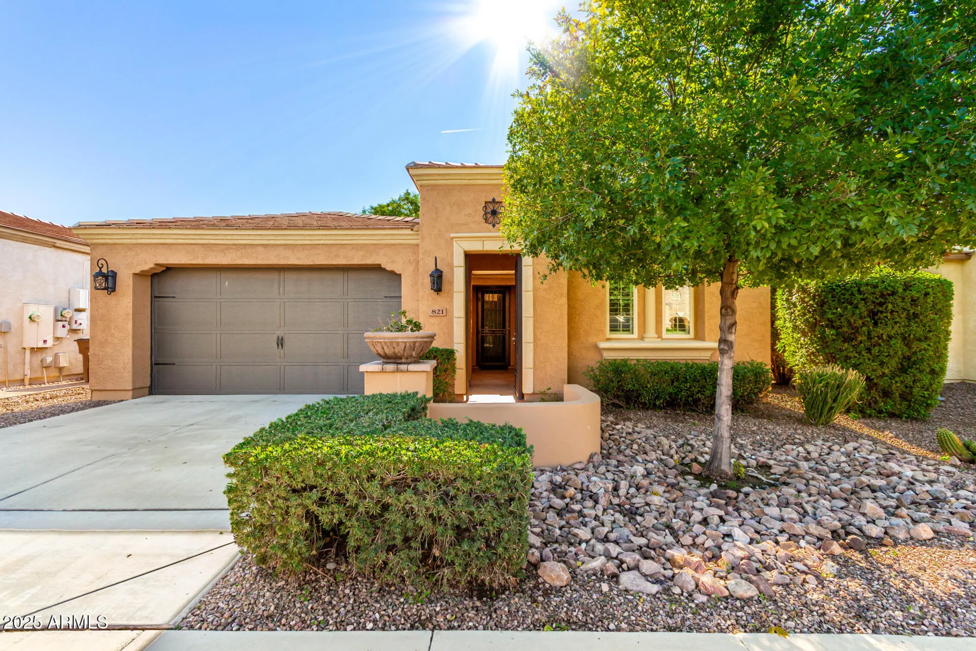 Property Slideshow image 2 of 52 | 821 e vesper trl, San Tan Valley, AZ, 85140