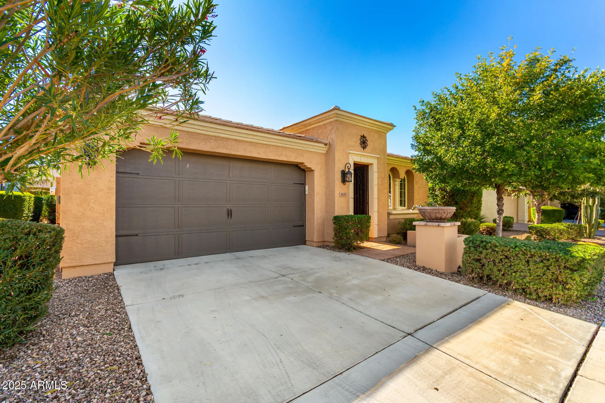 Property Slideshow image 1 of 52 | 821 e vesper trl, San Tan Valley, AZ, 85140