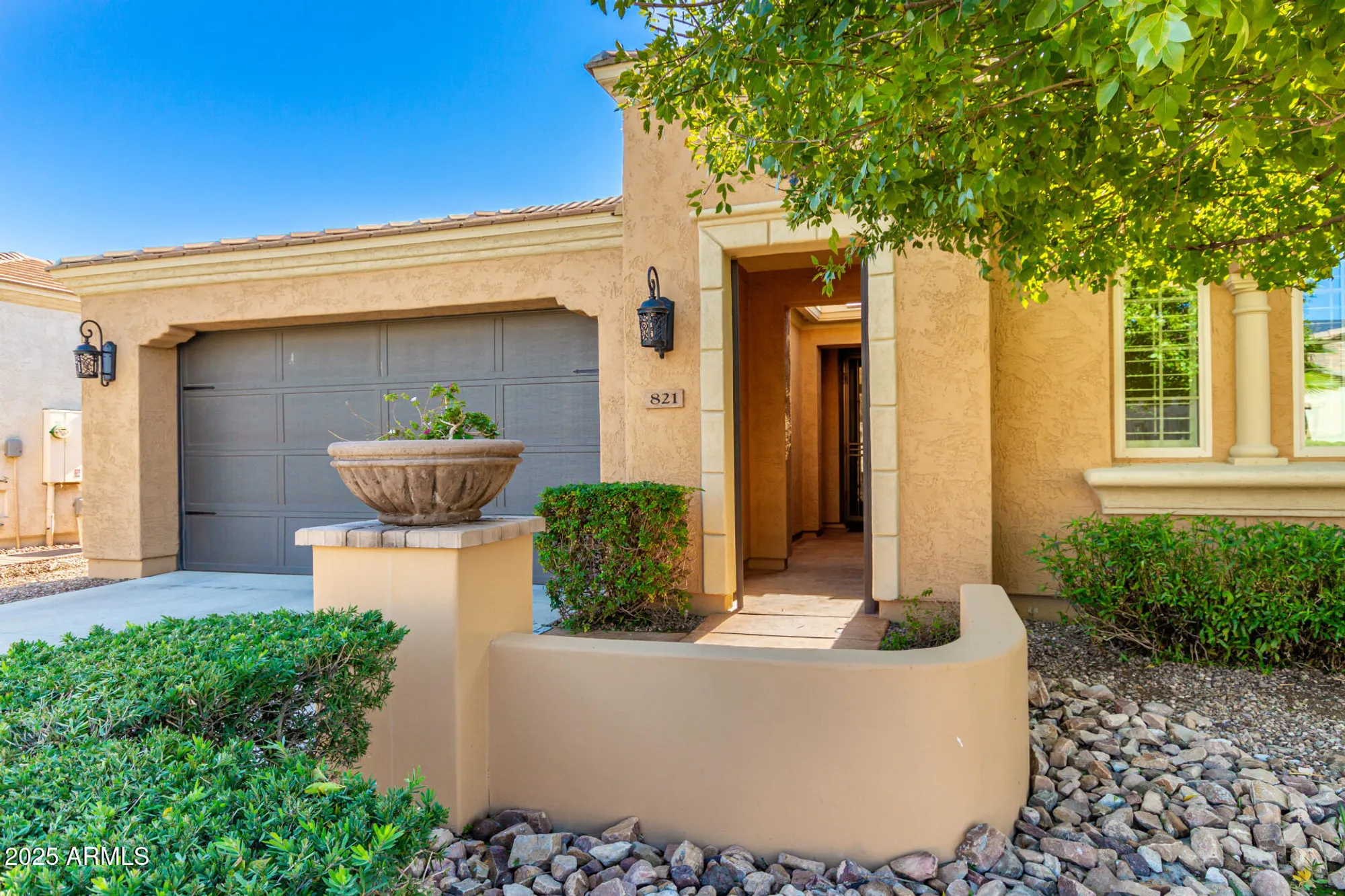 Property Slideshow image 3 of 52 | 821 e vesper trl, San Tan Valley, AZ, 85140