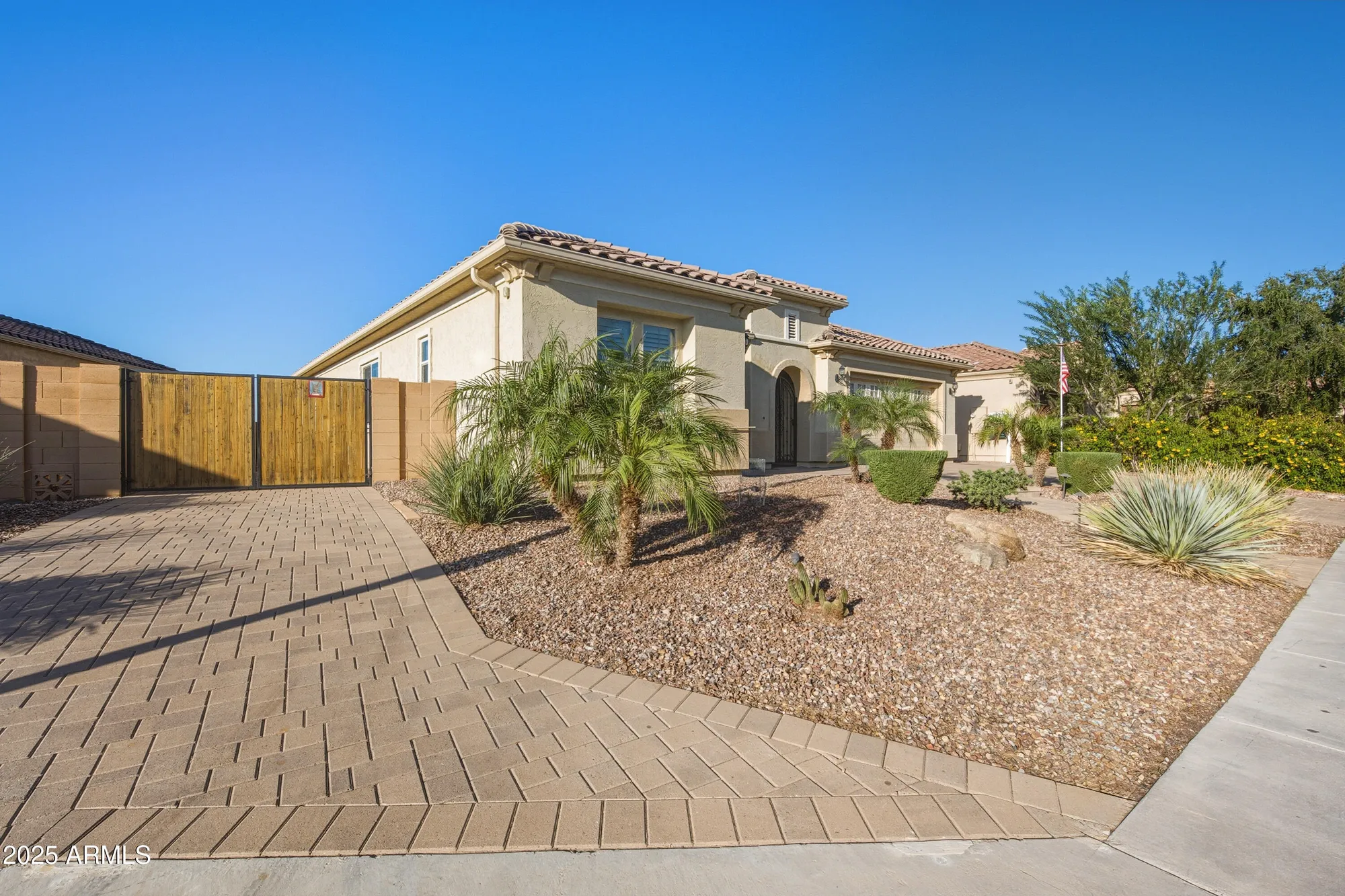 Property Slideshow image 6 of 33 | 6110 s pinaleno pl, Chandler, AZ, 85249