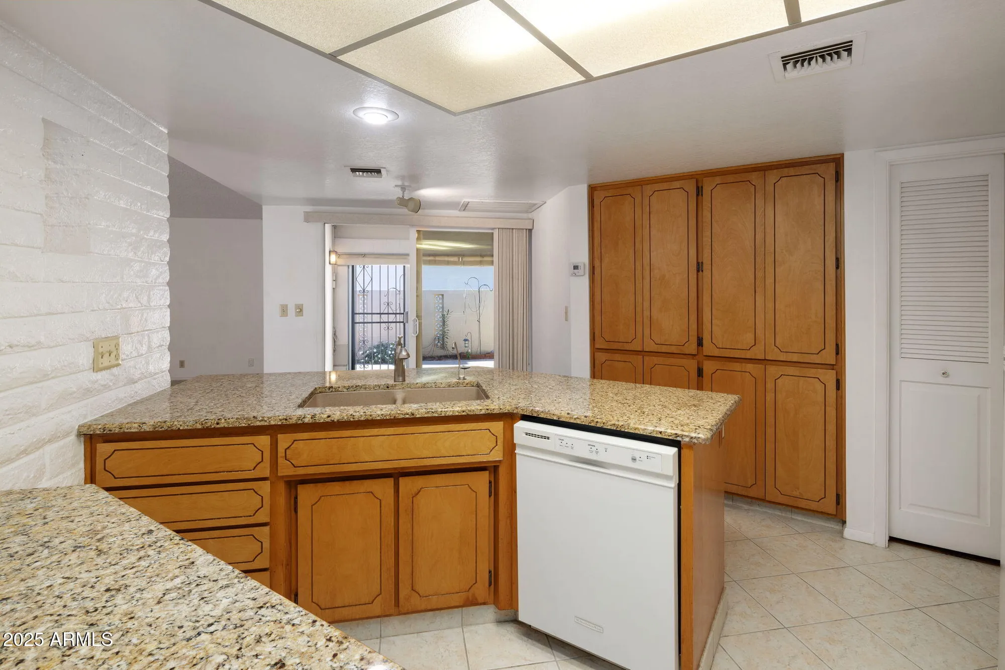 Property Slideshow image 9 of 35 | 2254 n lema dr, Mesa, AZ, 85215