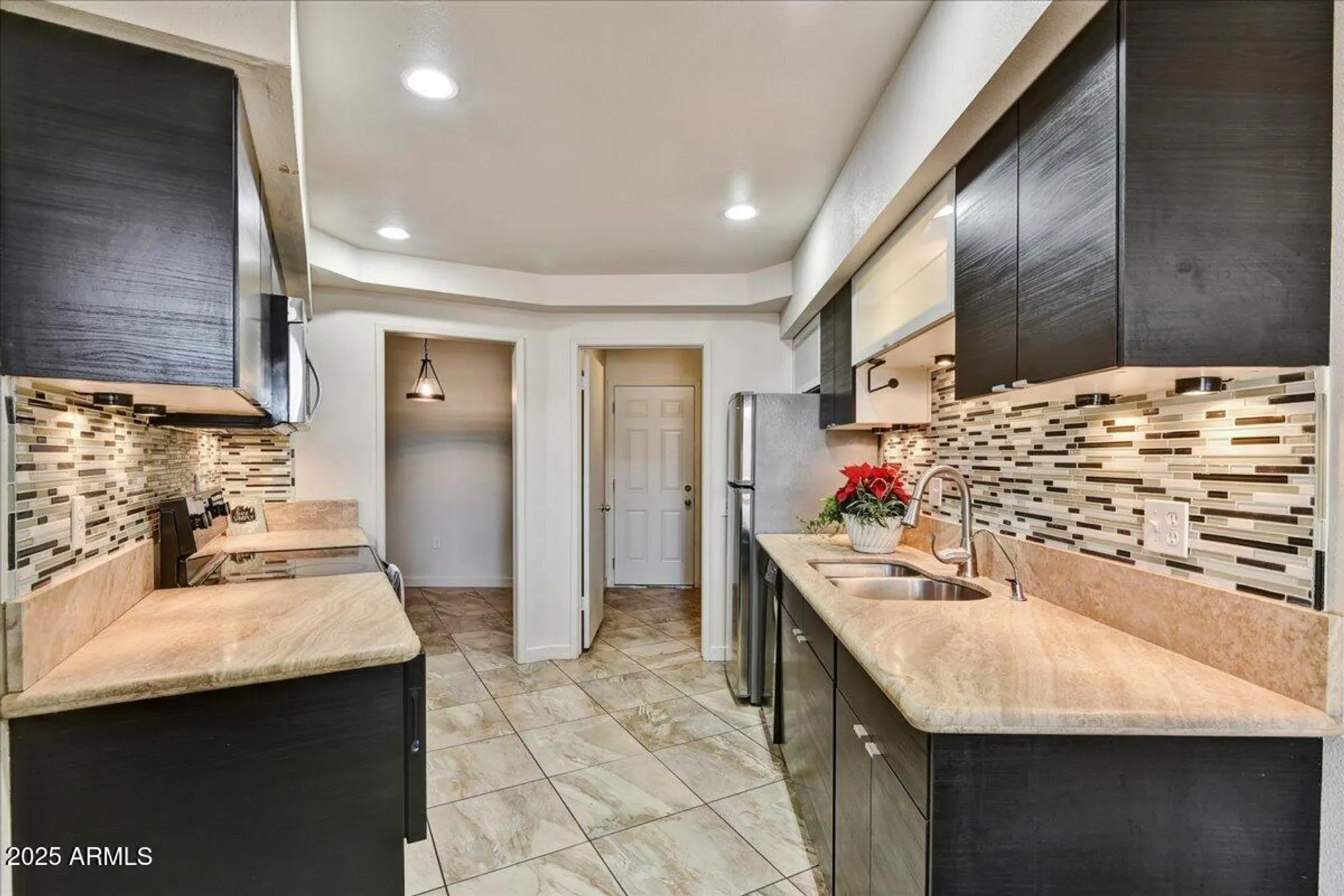 Property Slideshow image 8 of 15 | 11061 w coggins dr, Sun City, AZ, 85351