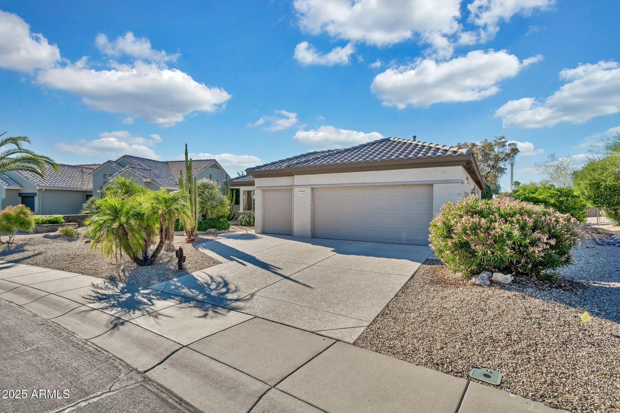 Property Slideshow image 1 of 33 | 18508 n avalon ln, Surprise, AZ, 85374