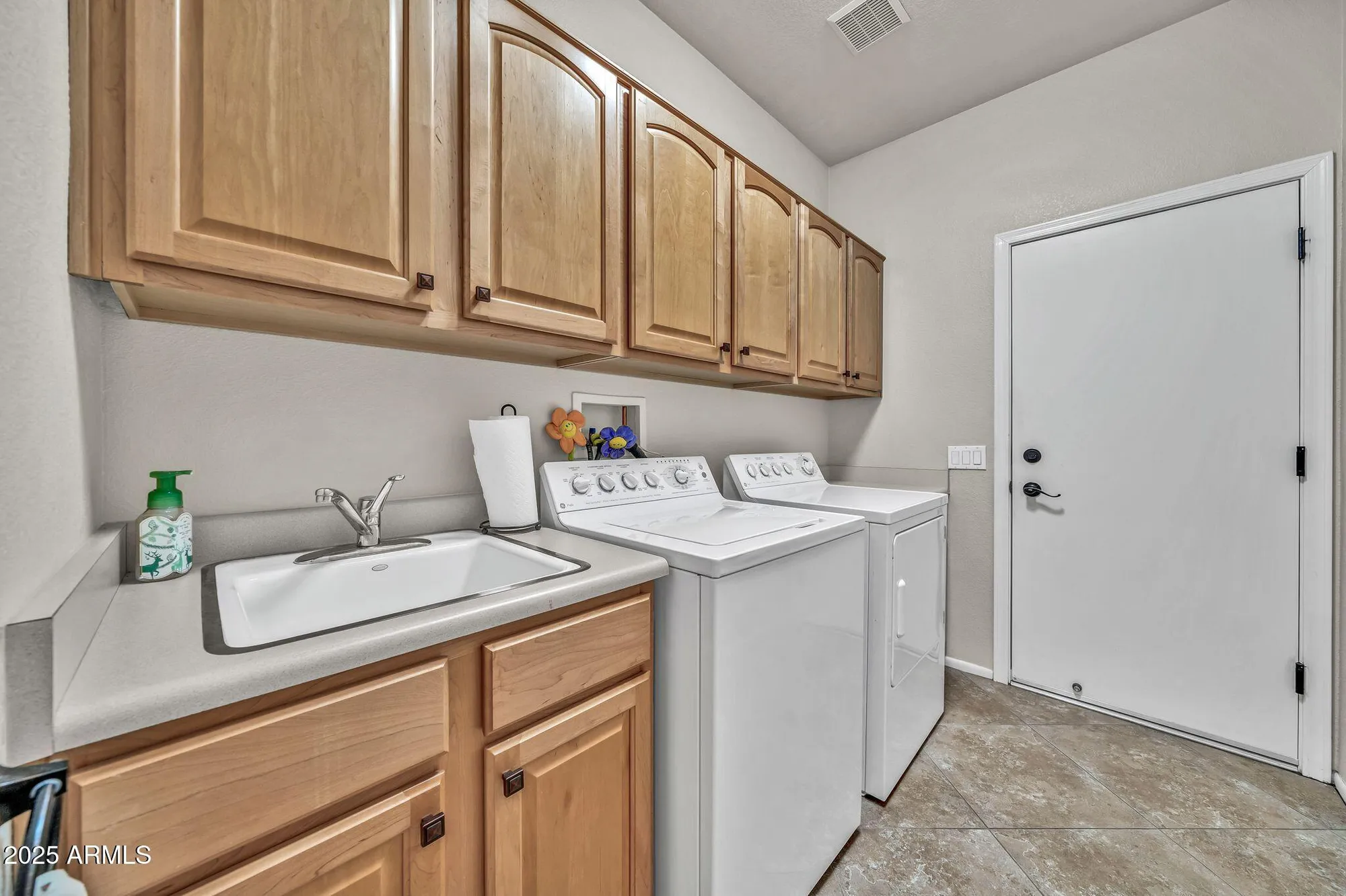 Property Slideshow image 23 of 33 | 18508 n avalon ln, Surprise, AZ, 85374