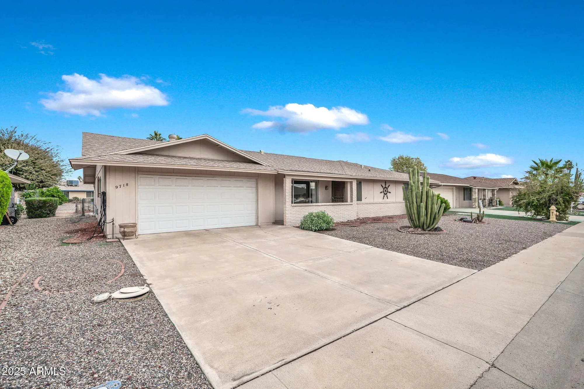 Property Slideshow image 1 of 44 | 9718 w terrace ln, Sun City, AZ, 85373