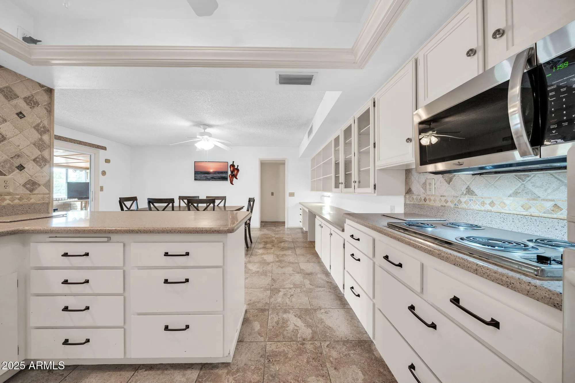 Property Slideshow image 8 of 44 | 9718 w terrace ln, Sun City, AZ, 85373