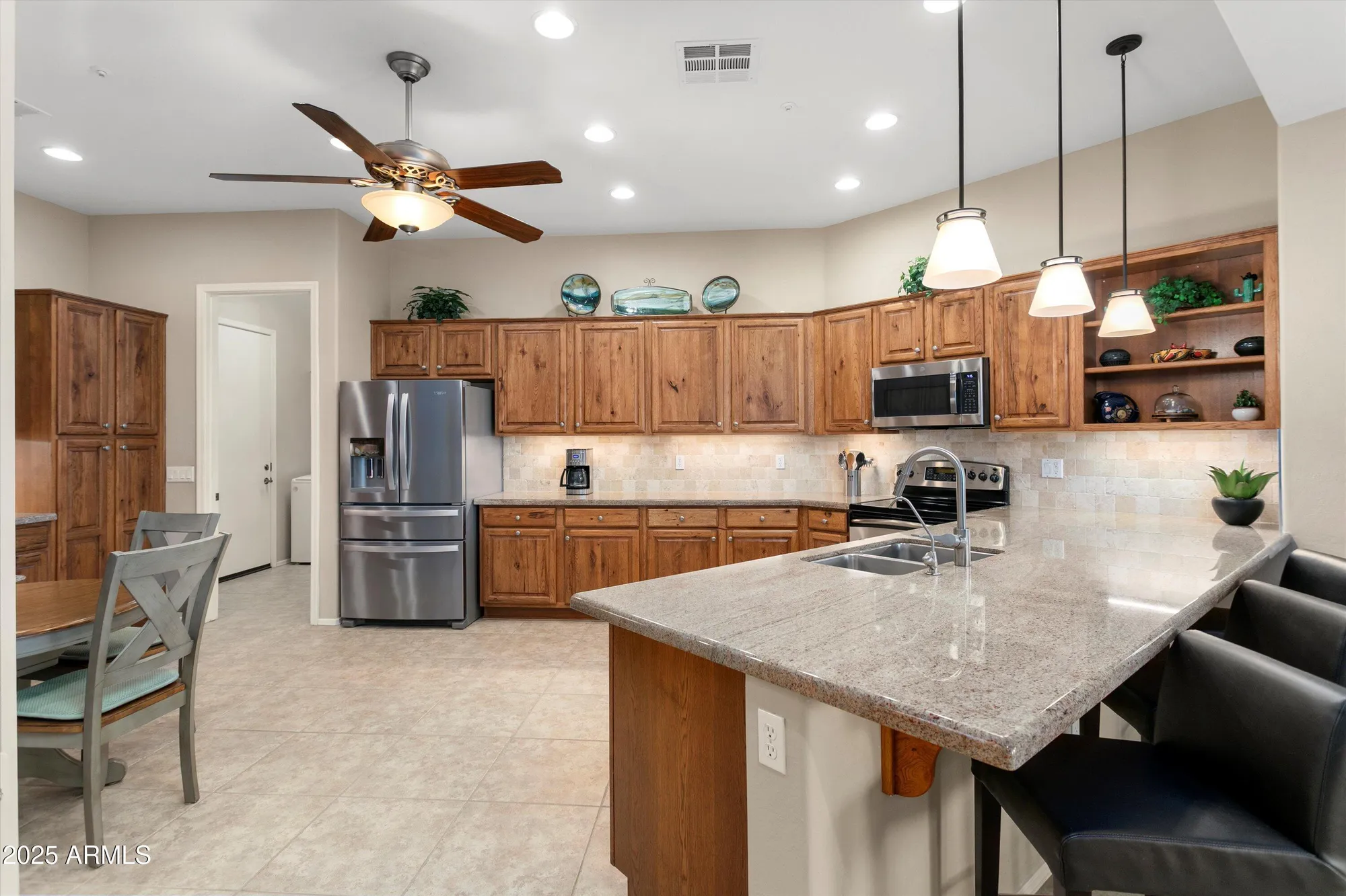 Property Slideshow image 11 of 43 | 12626 w pinnacle vista dr, Peoria, AZ, 85383