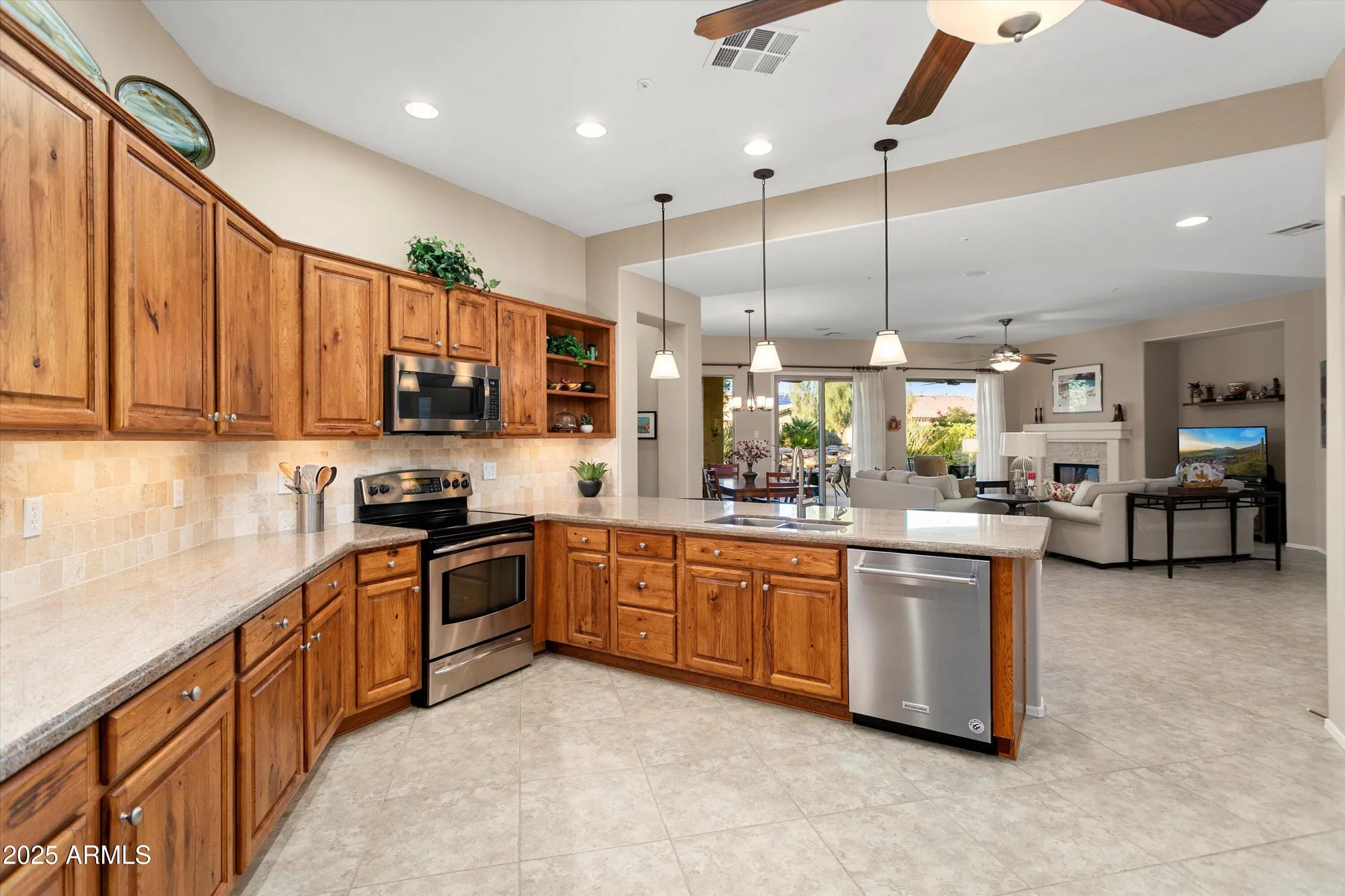 Property Slideshow image 12 of 43 | 12626 w pinnacle vista dr, Peoria, AZ, 85383