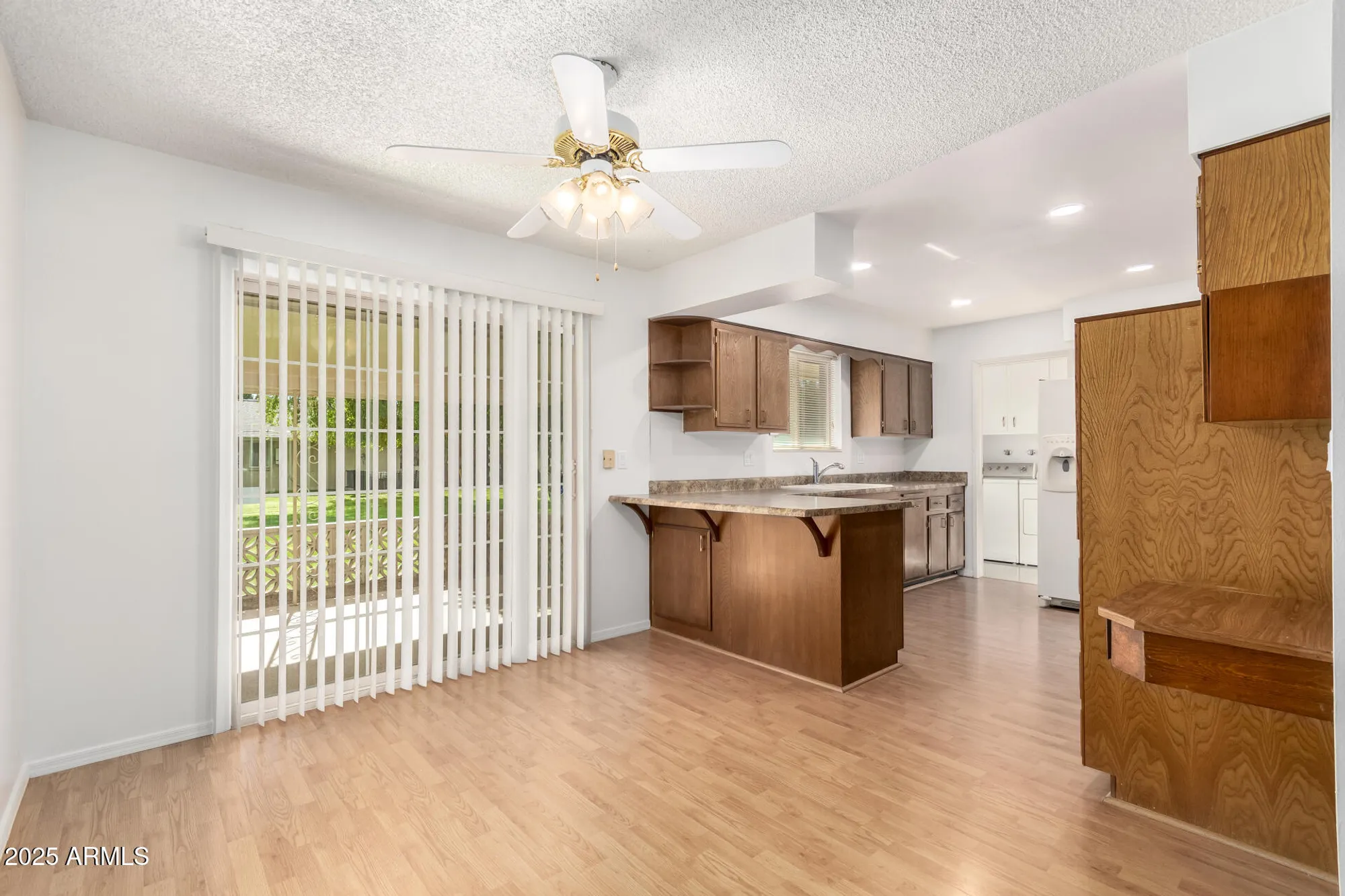 Property Slideshow image 8 of 28 | 10825 w kelso dr, Sun City, AZ, 85351