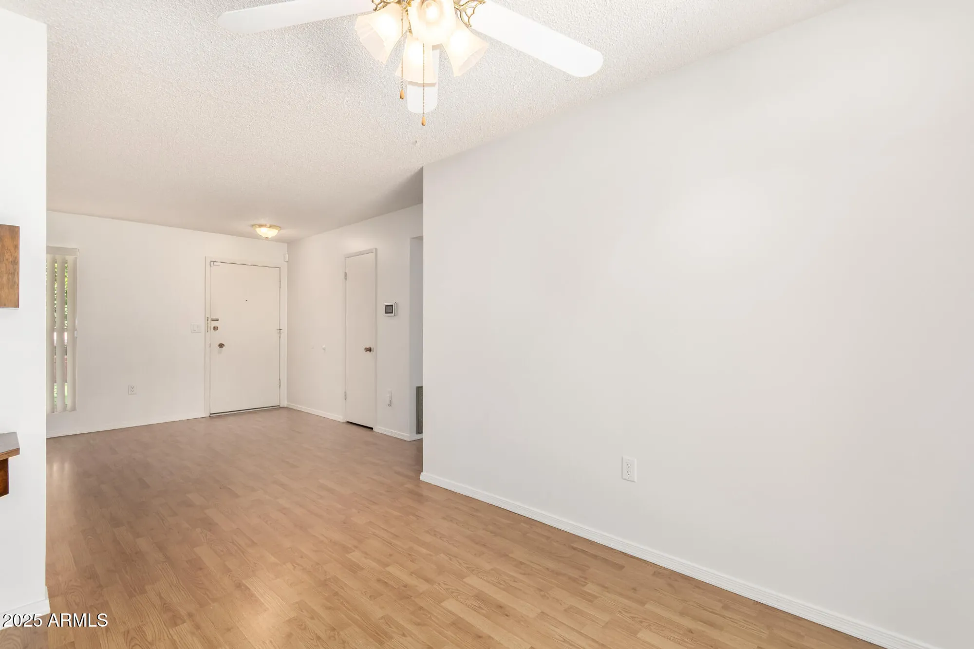 Property Slideshow image 9 of 28 | 10825 w kelso dr, Sun City, AZ, 85351