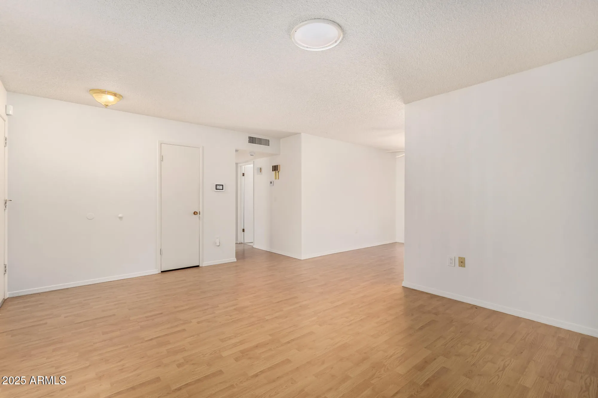 Property Slideshow image 5 of 28 | 10825 w kelso dr, Sun City, AZ, 85351