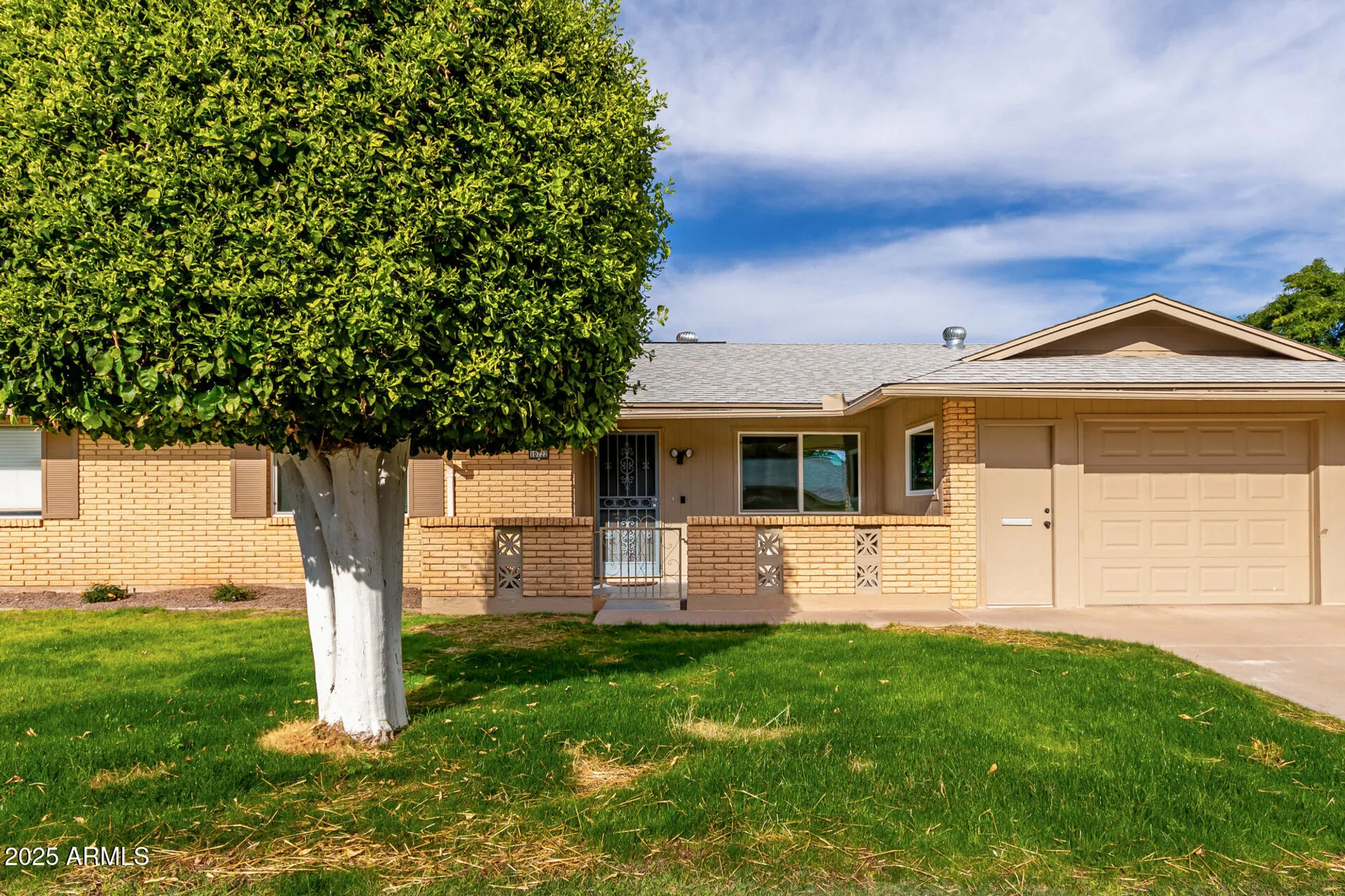 Property Slideshow image 2 of 46 | 10722 w kelso dr, Sun City, AZ, 85351