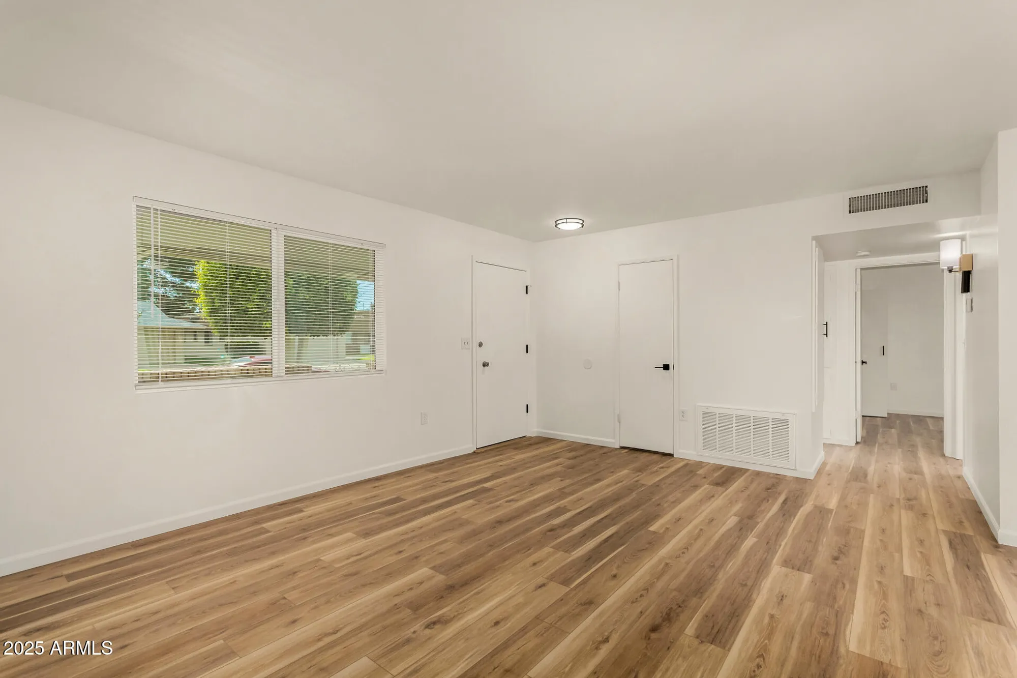 Property Slideshow image 12 of 46 | 10722 w kelso dr, Sun City, AZ, 85351