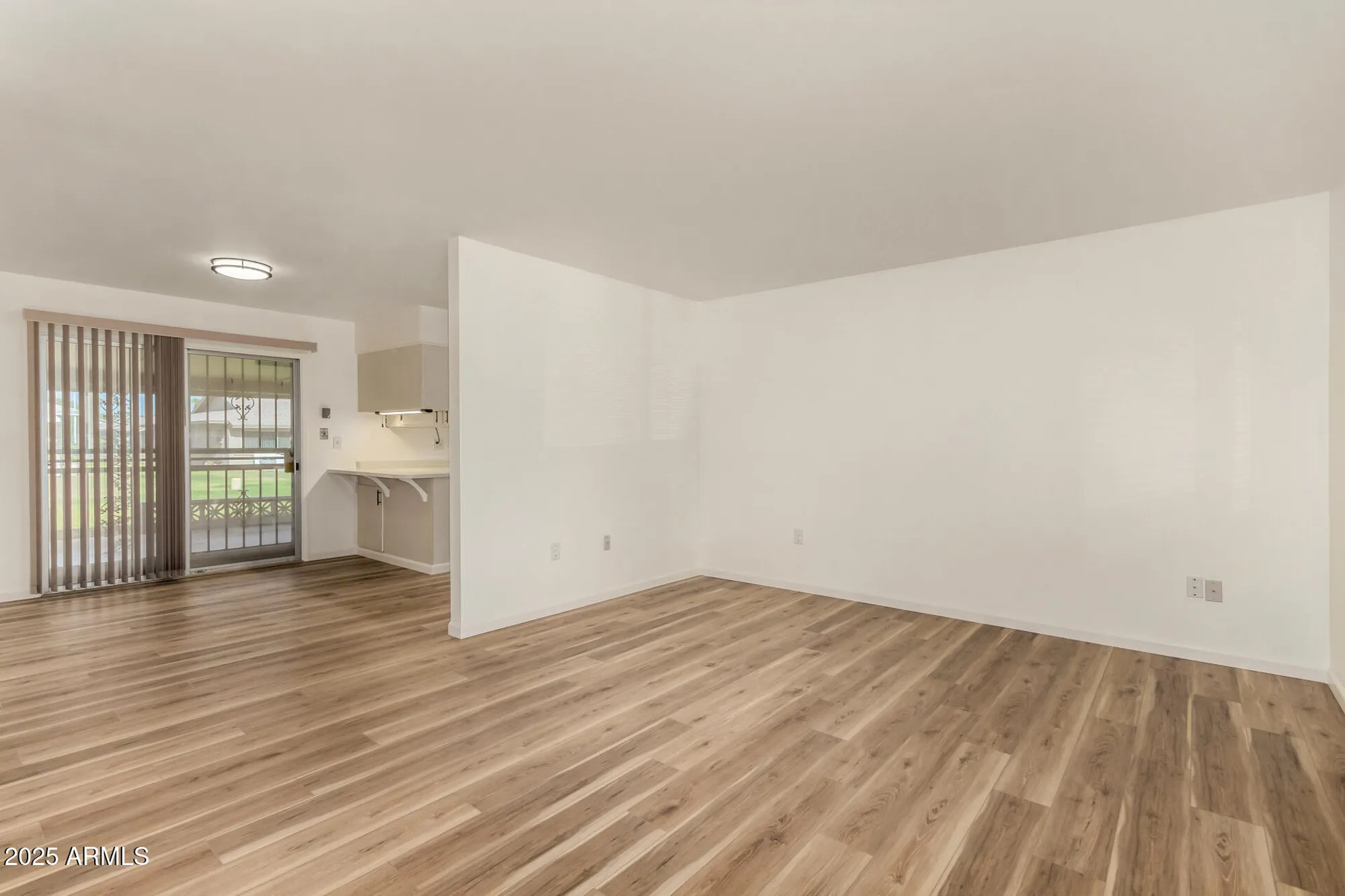 Property Slideshow image 15 of 46 | 10722 w kelso dr, Sun City, AZ, 85351