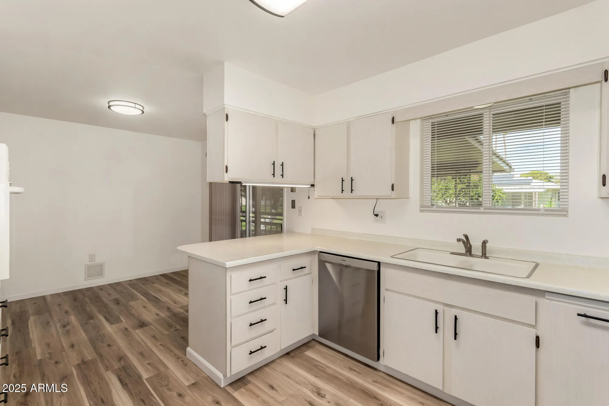 Property Slideshow image 22 of 46 | 10722 w kelso dr, Sun City, AZ, 85351