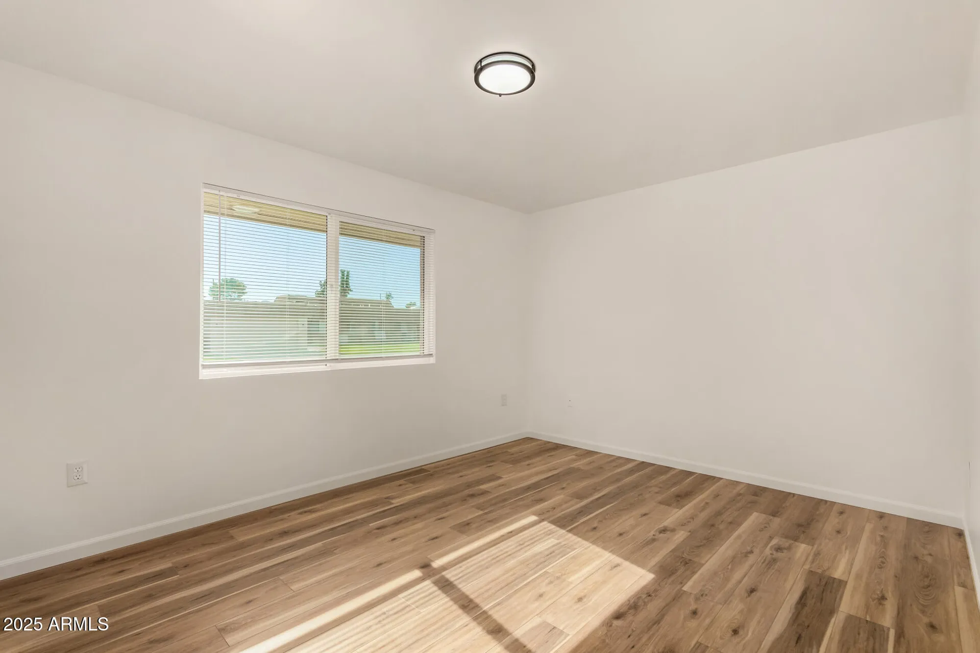 Property Slideshow image 32 of 46 | 10722 w kelso dr, Sun City, AZ, 85351