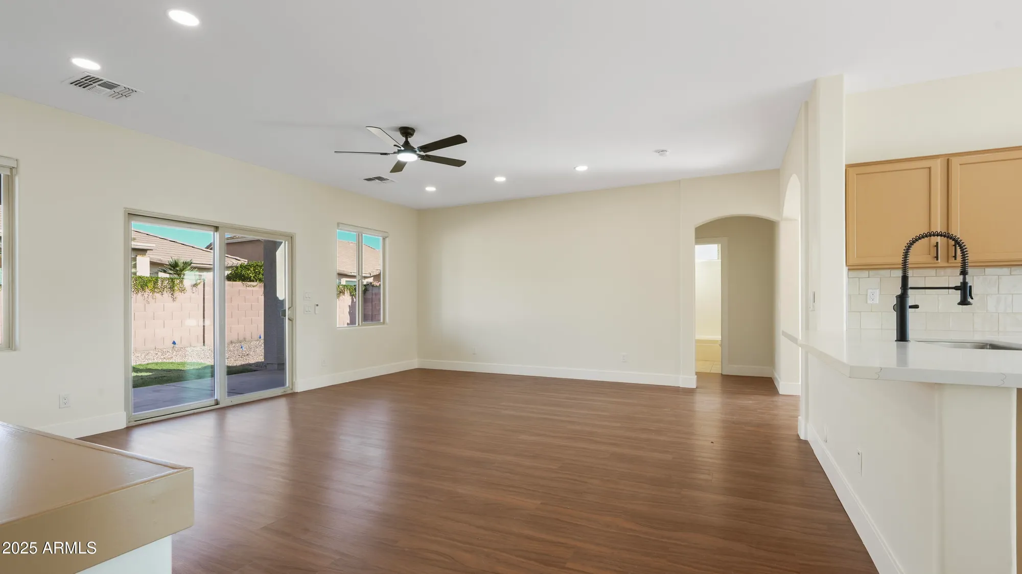 Property Slideshow image 8 of 35 | 3098 e hazeltine way, Chandler, AZ, 85249