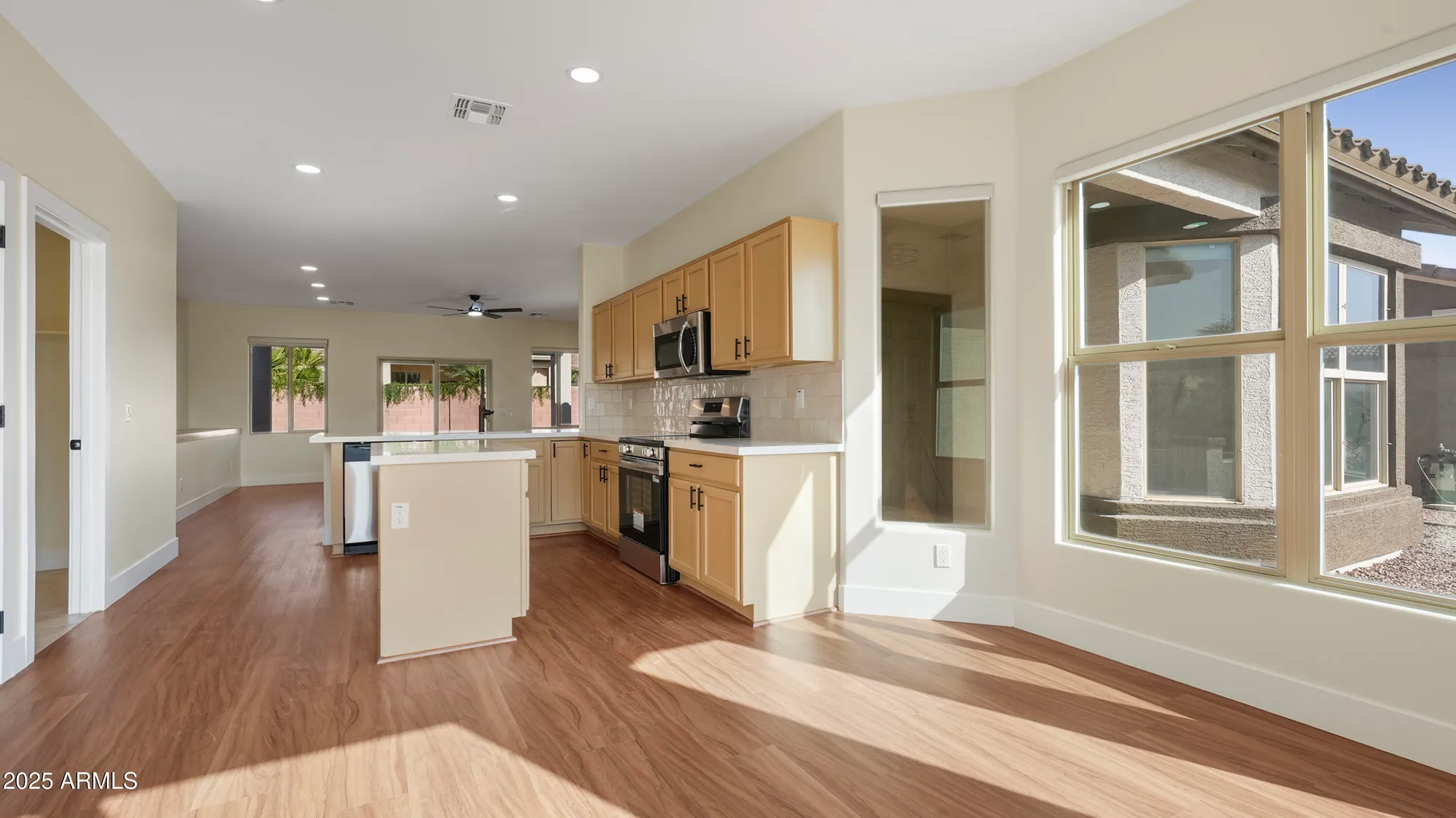 Property Slideshow image 9 of 35 | 3098 e hazeltine way, Chandler, AZ, 85249