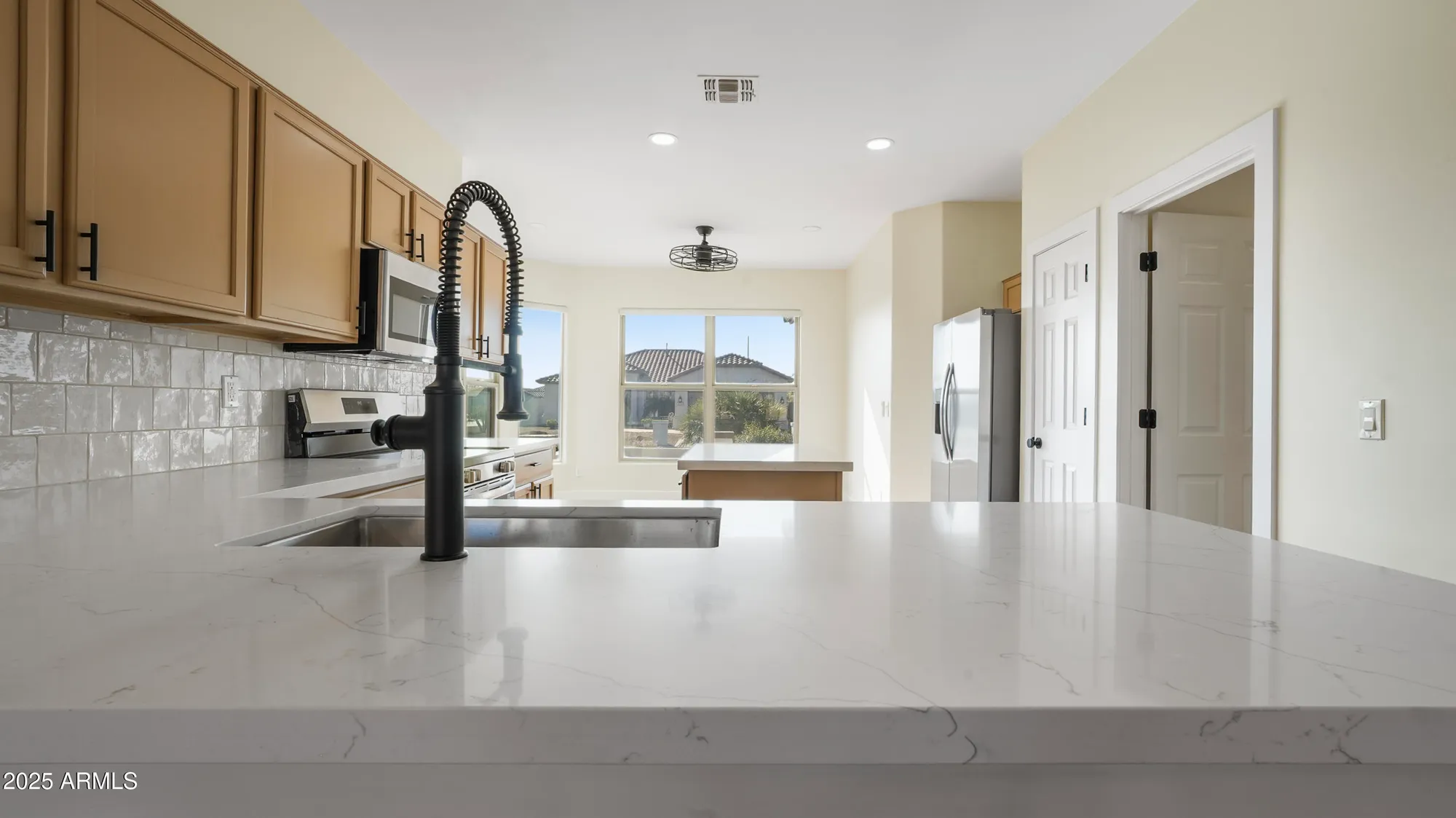 Property Slideshow image 12 of 35 | 3098 e hazeltine way, Chandler, AZ, 85249