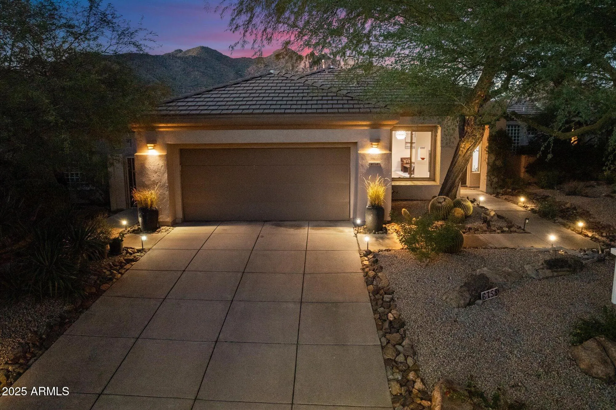 Property Slideshow image 4 of 42 | 6758 e nightingale star cir, Scottsdale, AZ, 85266