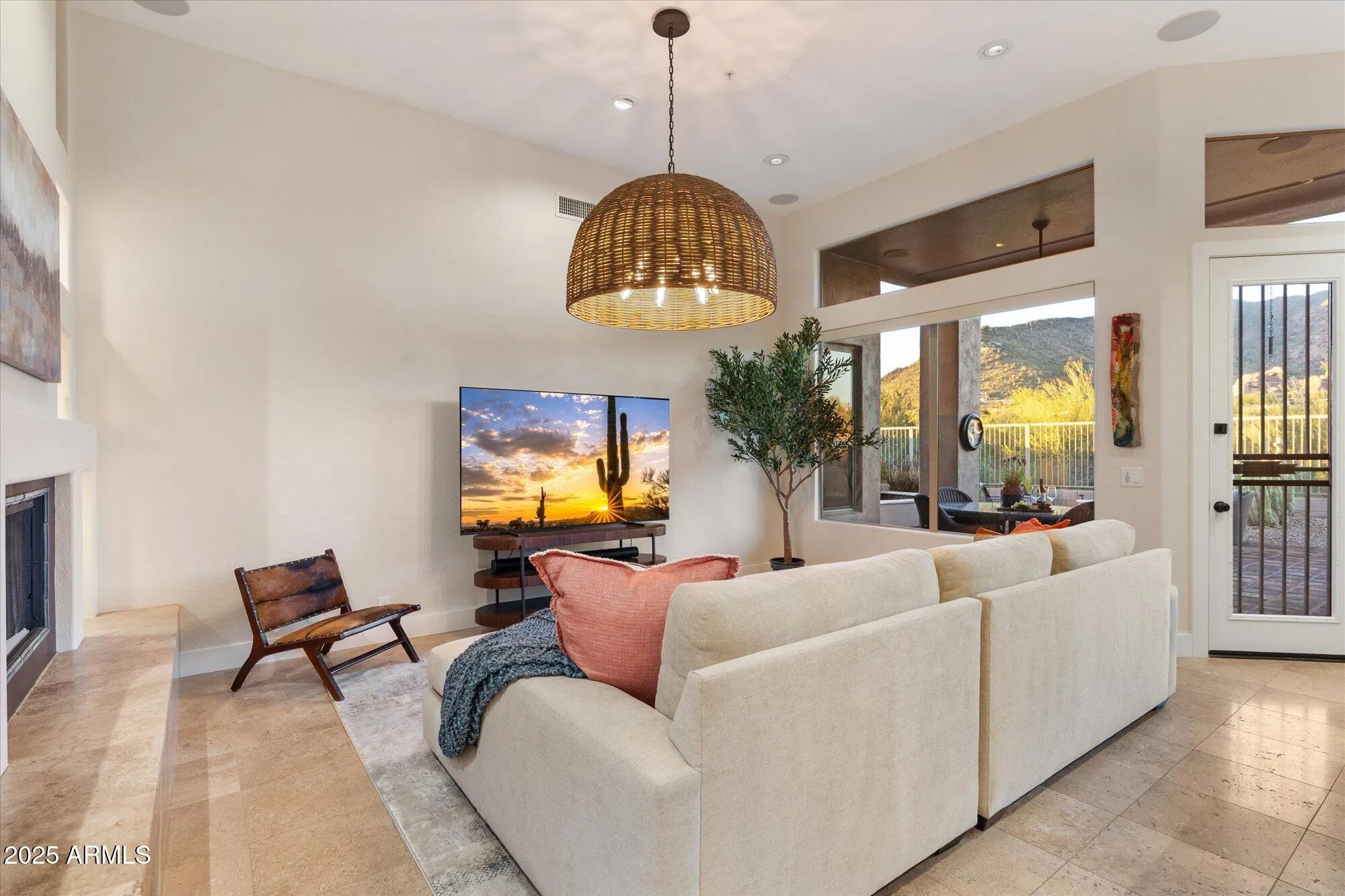 Property Slideshow image 10 of 42 | 6758 e nightingale star cir, Scottsdale, AZ, 85266