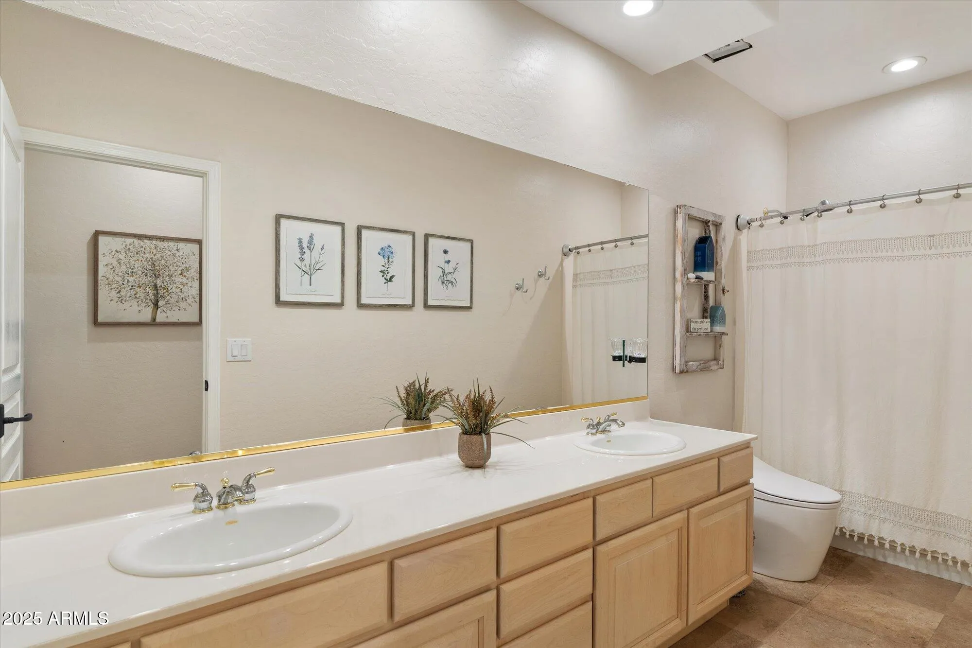 Property Slideshow image 19 of 42 | 6758 e nightingale star cir, Scottsdale, AZ, 85266