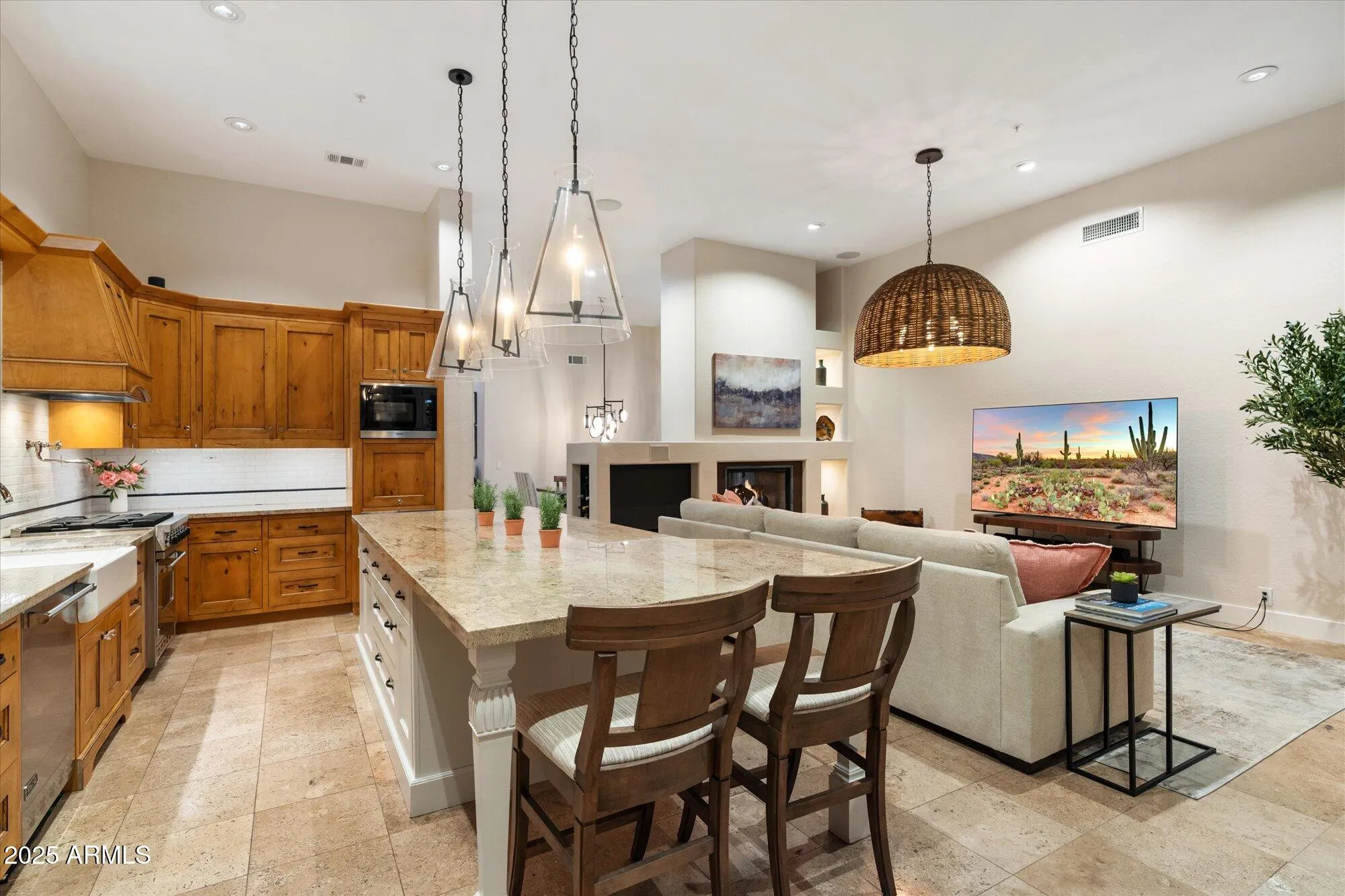 Property Slideshow image 13 of 42 | 6758 e nightingale star cir, Scottsdale, AZ, 85266