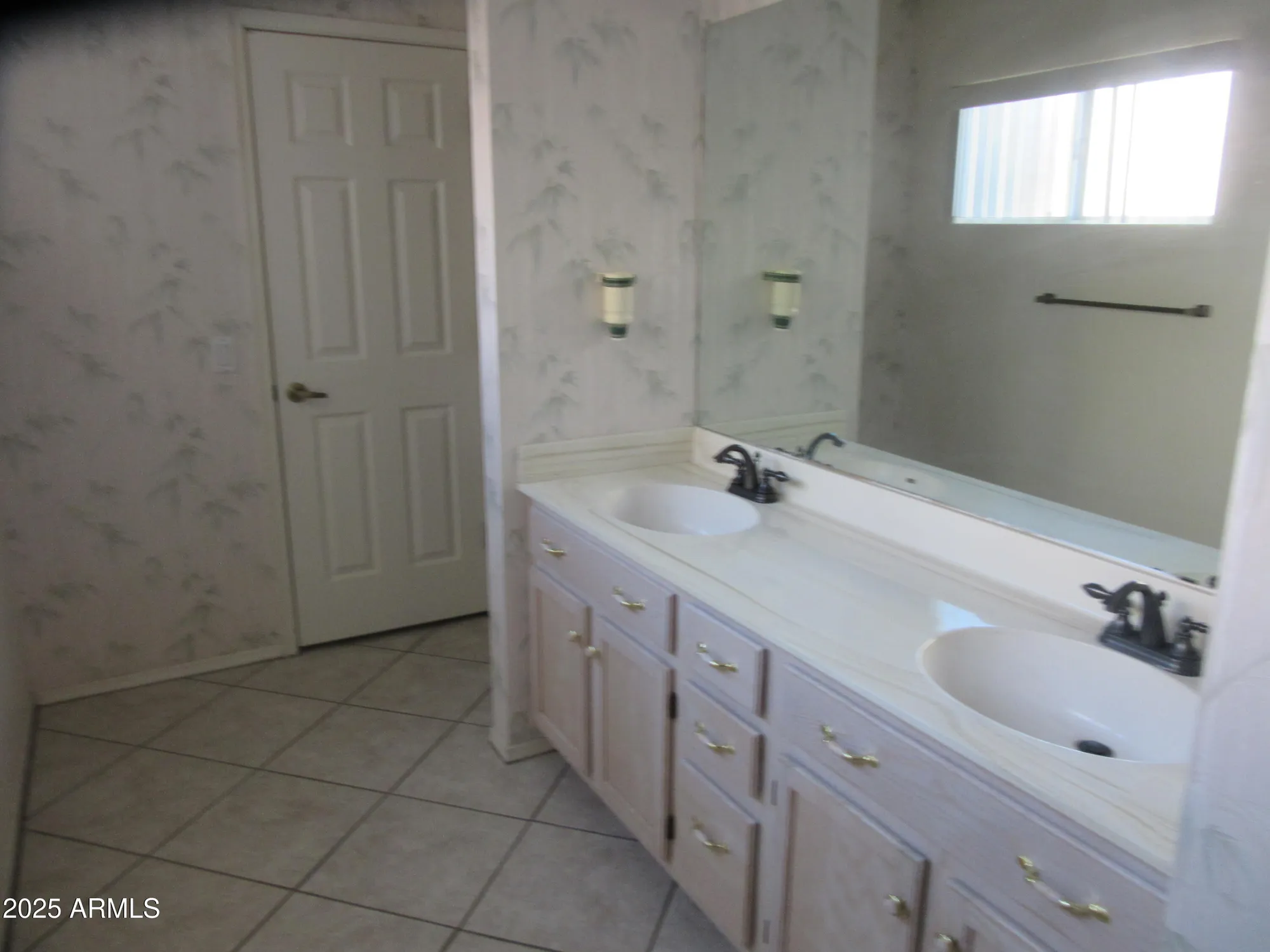 Property Slideshow image 15 of 25 | 6230 s championship dr, Chandler, AZ, 85249