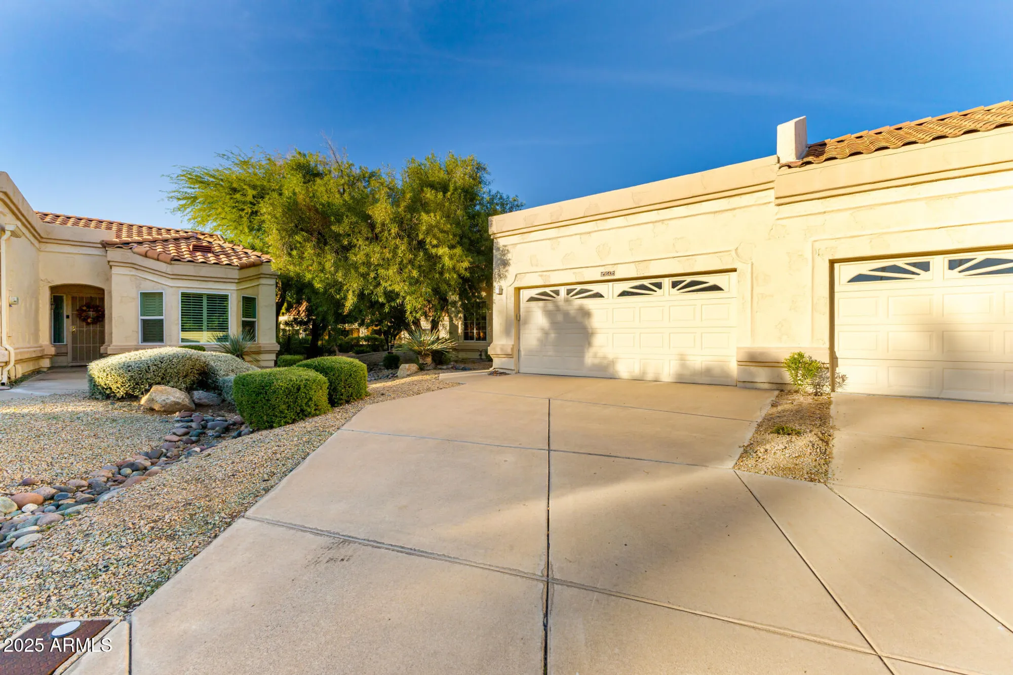 Property Slideshow image 2 of 33 | 19420 n westbrook pkwy unit 526, Peoria, AZ, 85382