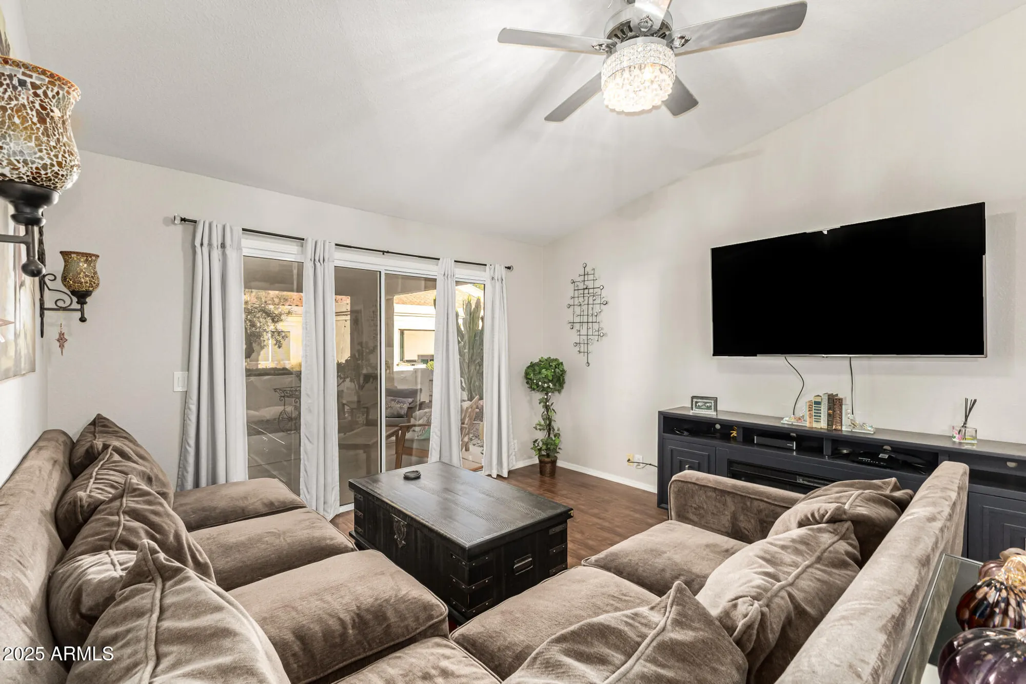 Property Slideshow image 4 of 33 | 19420 n westbrook pkwy unit 526, Peoria, AZ, 85382