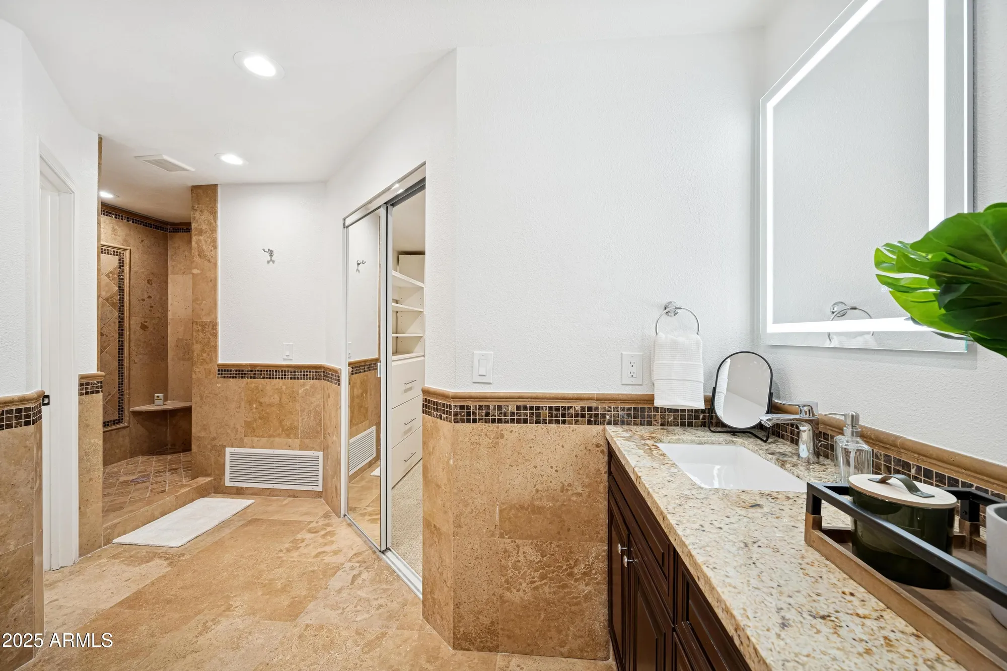 Property Slideshow image 19 of 47 | 10546 e topaz cir, Scottsdale, AZ, 85258