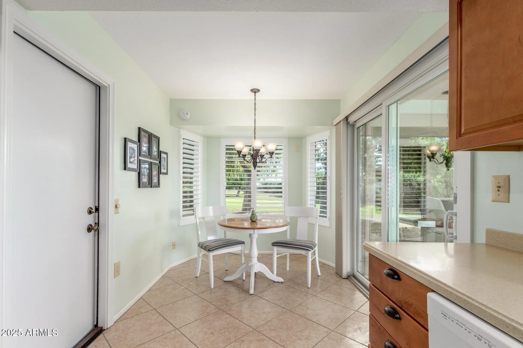 Property Slideshow image 9 of 22 | 9885 w spanish moss ct, Sun City, AZ, 85373