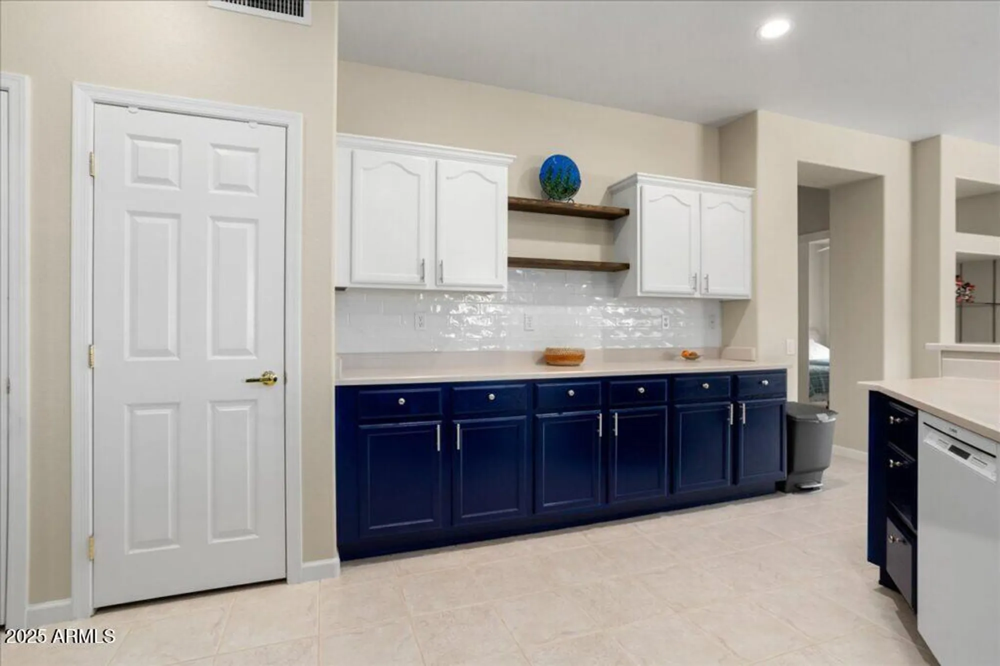 Property Slideshow image 18 of 35 | 15504 w coral pointe dr, Surprise, AZ, 85374