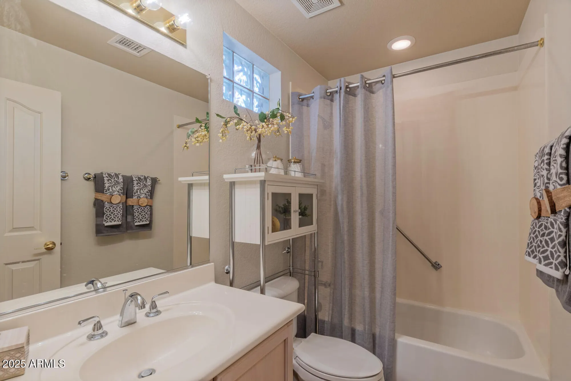Property Slideshow image 18 of 28 | 3633 n 149th ave, Goodyear, AZ, 85395