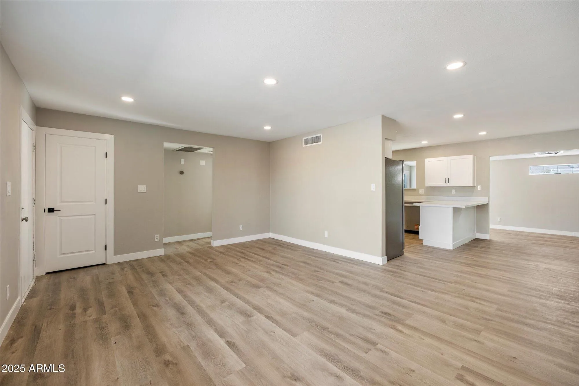 Property Slideshow image 4 of 20 | 8121 e emelita ct, Mesa, AZ, 85208