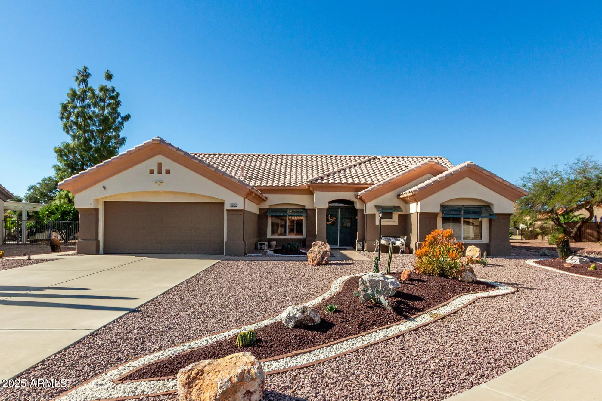 Property Slideshow image 1 of 35 | 21620 n 156th ln, Sun City West, AZ, 85375