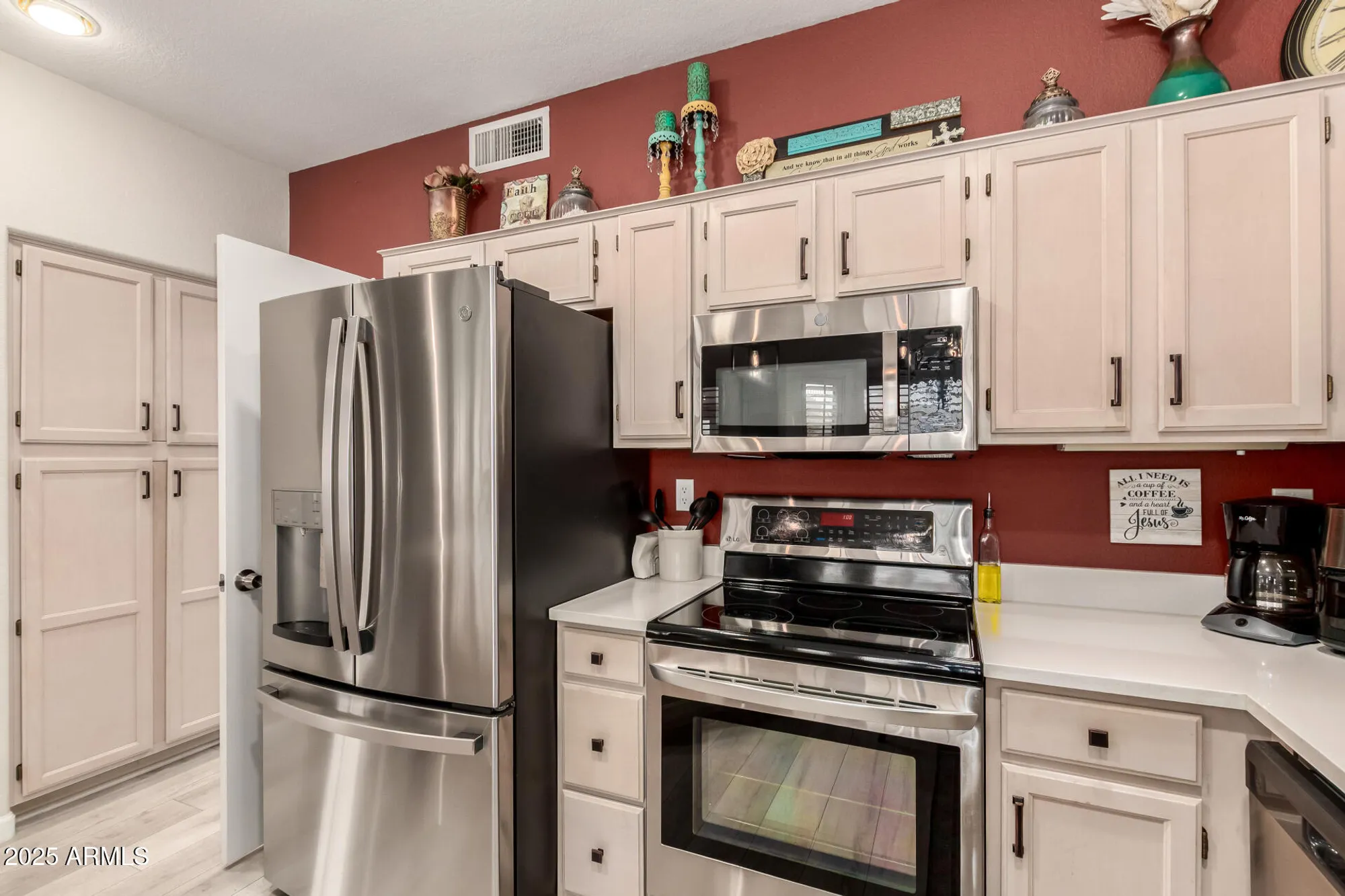 Property Slideshow image 15 of 35 | 21620 n 156th ln, Sun City West, AZ, 85375